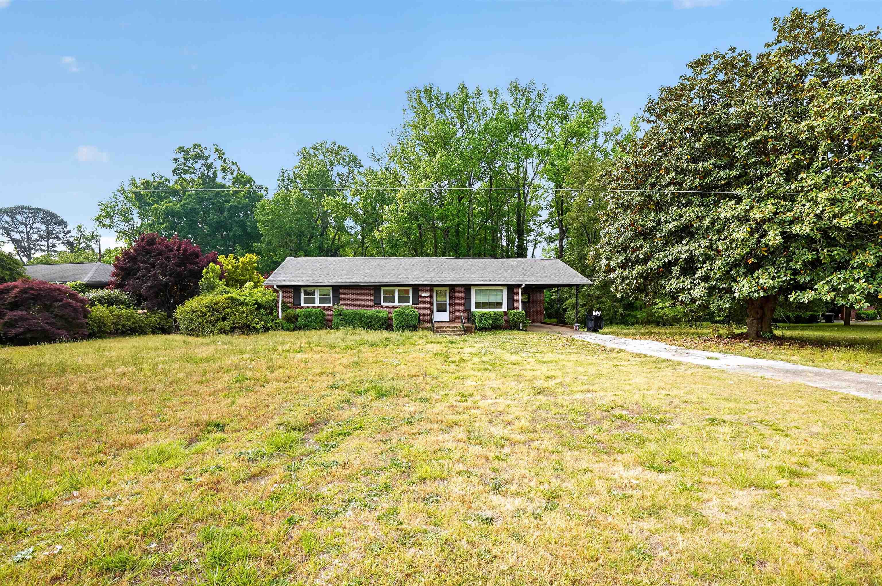1008 Fairfield Dr — photo