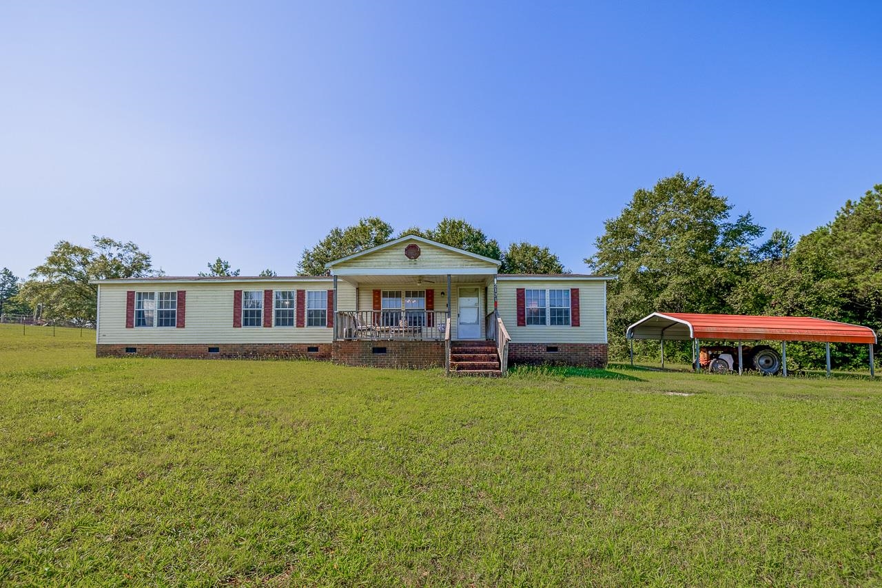 2131 & 2135 Moore Duncan Highway — photo
