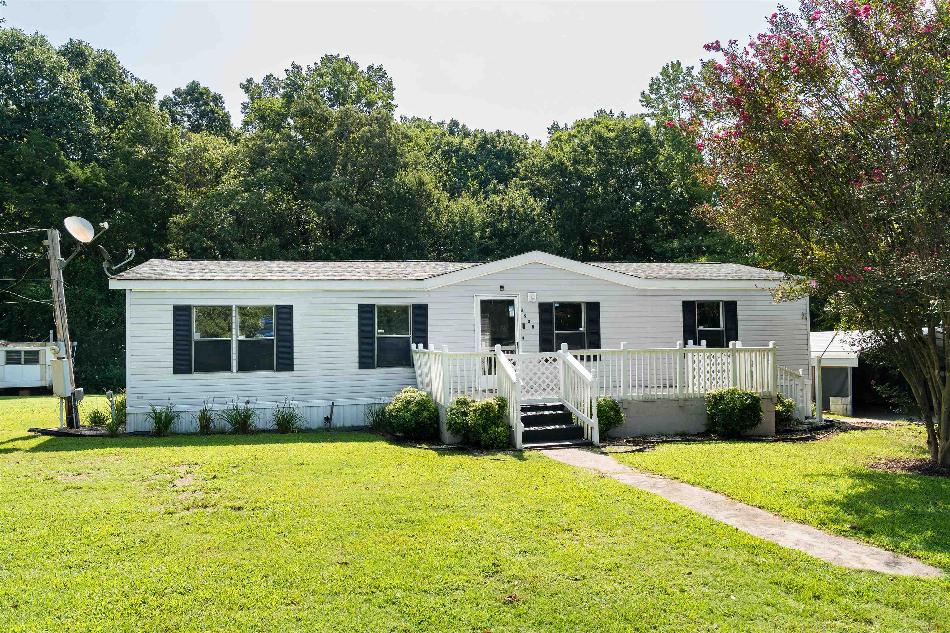 3908 Old Georgia Highway — photo