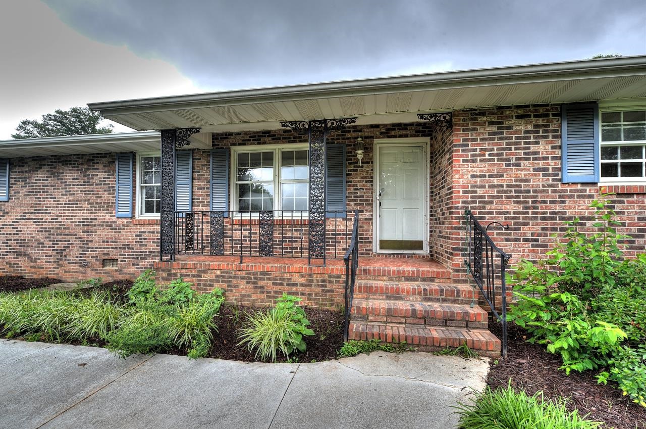 1195 Holly Springs Road — photo