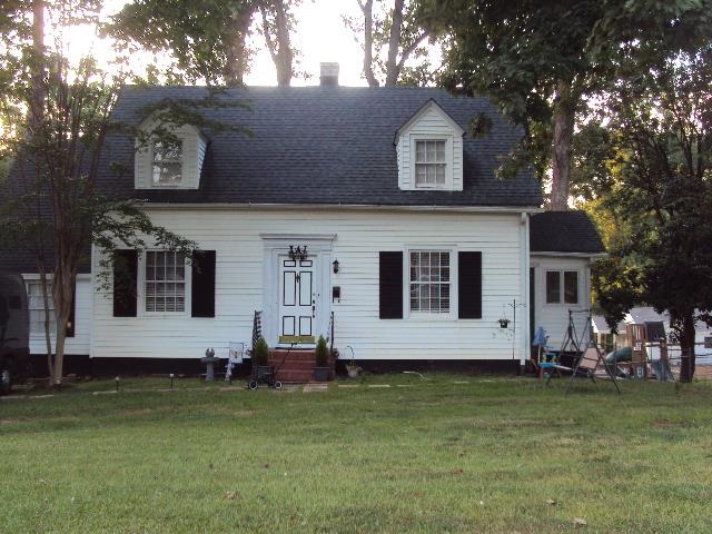 382 Forest Avenue — photo