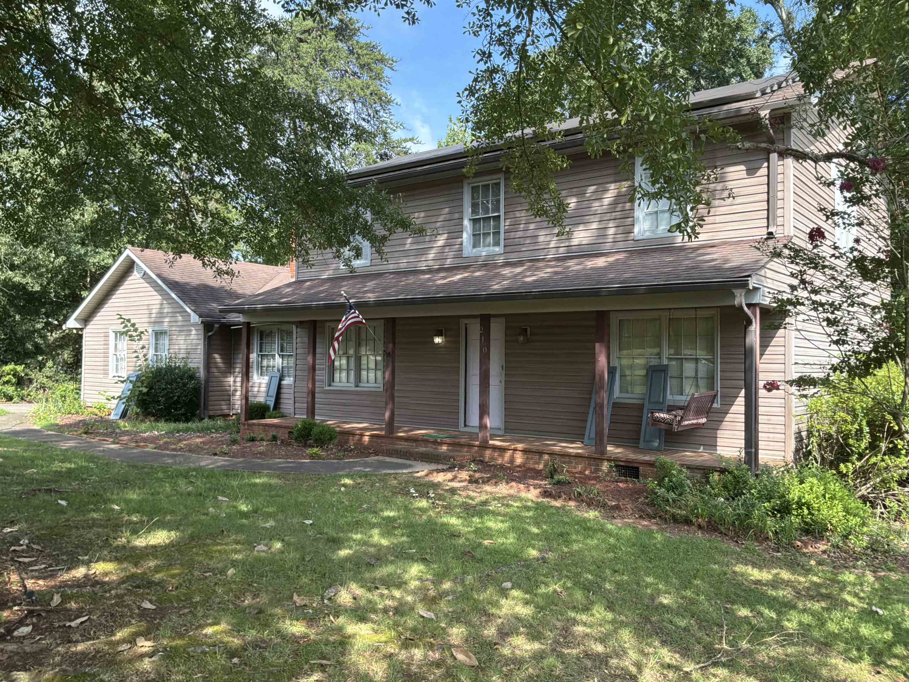 210 Trailwood Drive — photo