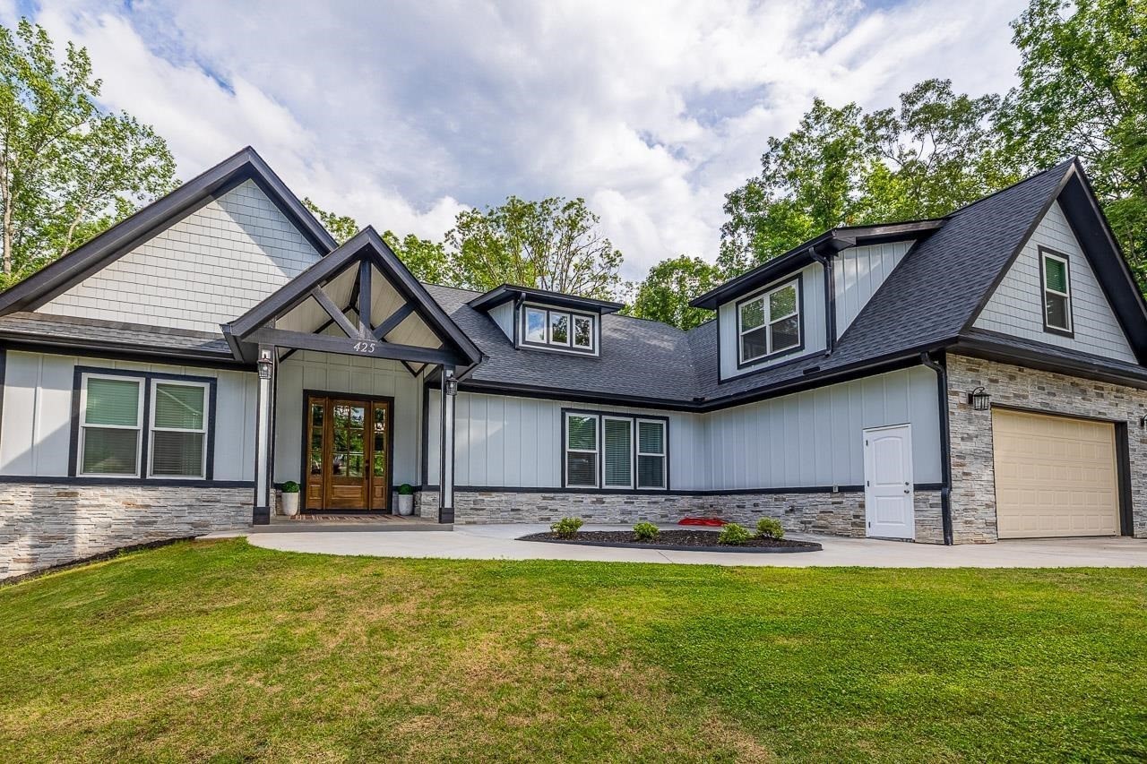 425 Cross Vine Way — photo