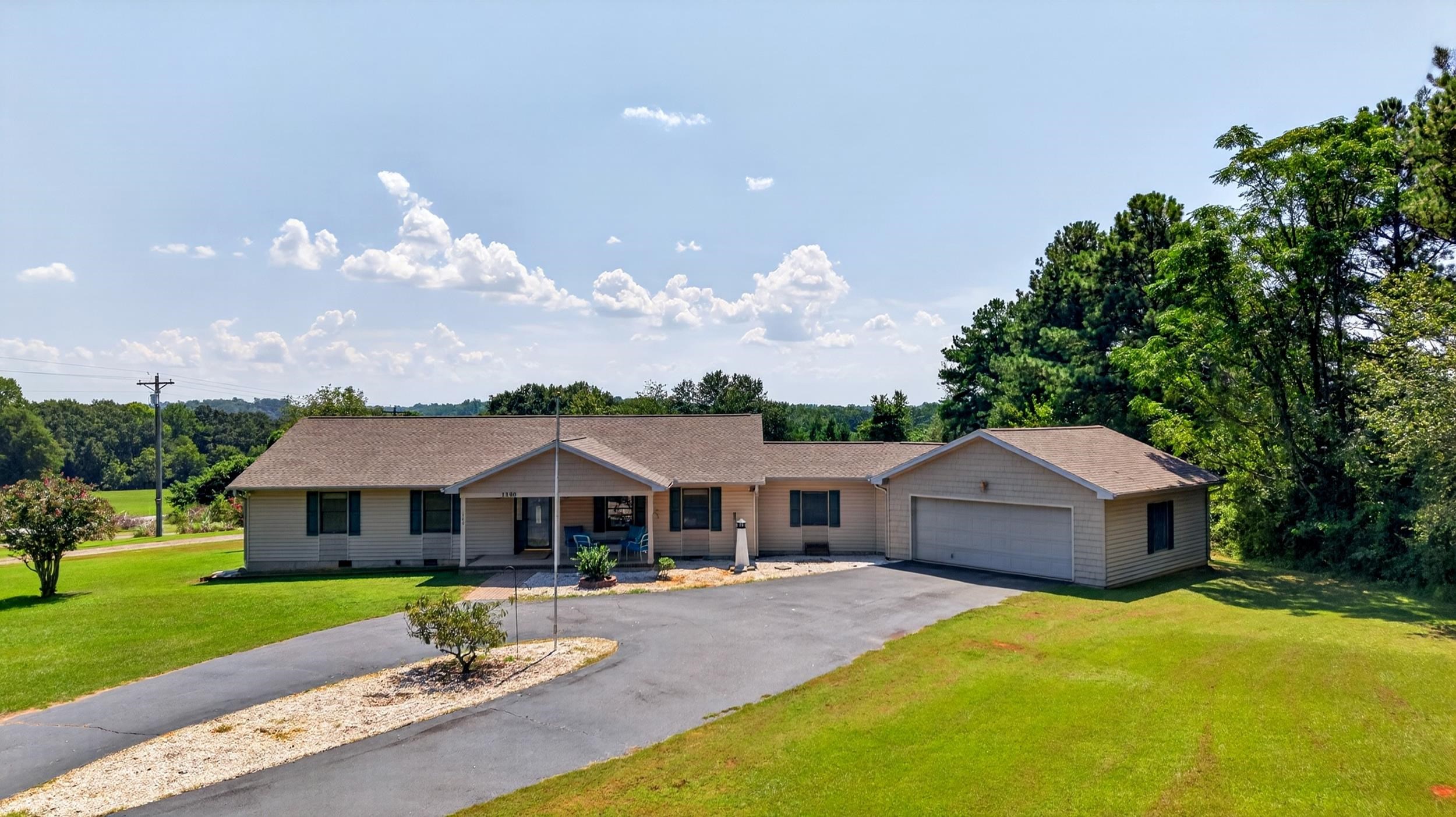1380 Foster Road — photo