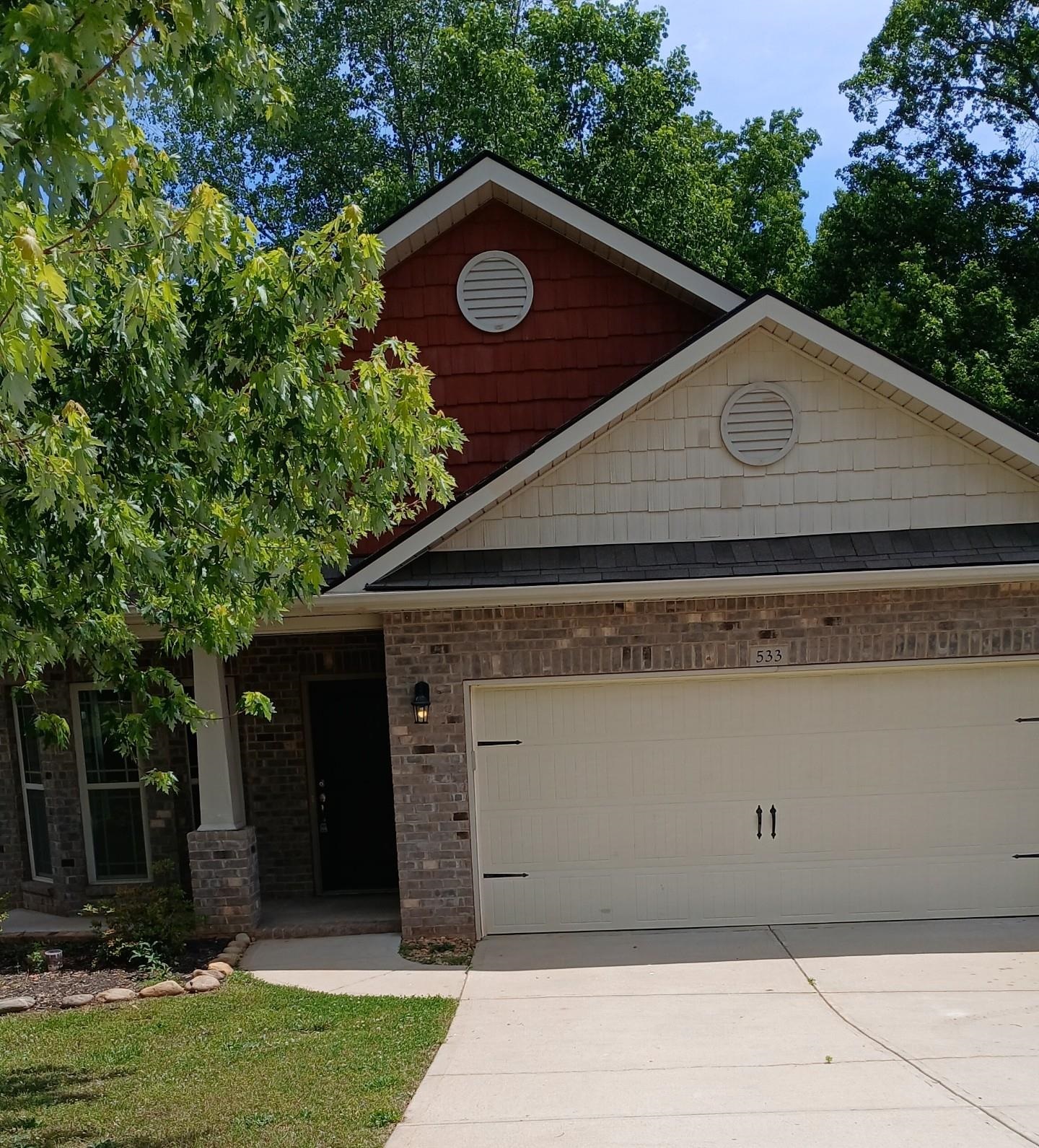 533 E Heatherstone Lane — photo