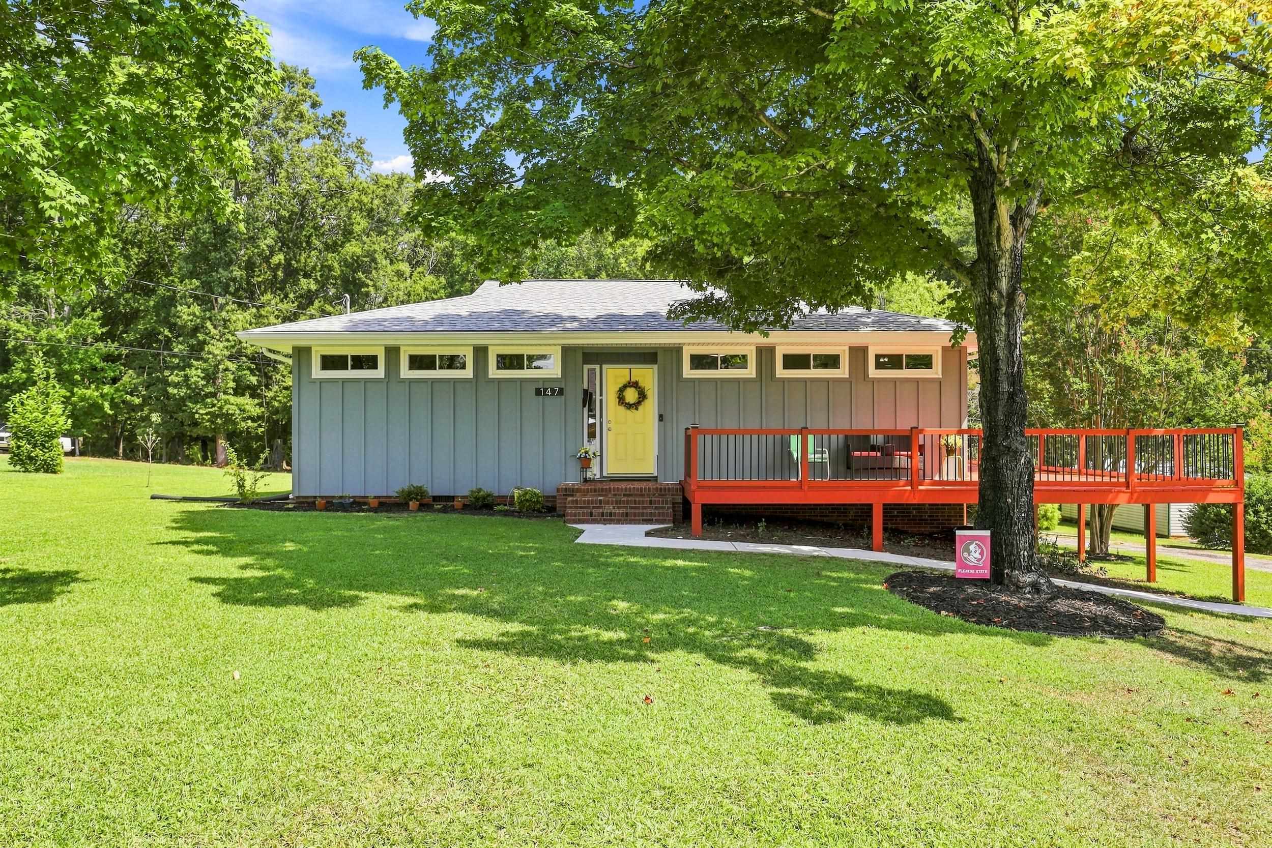 147 Loche Adele Drive — photo