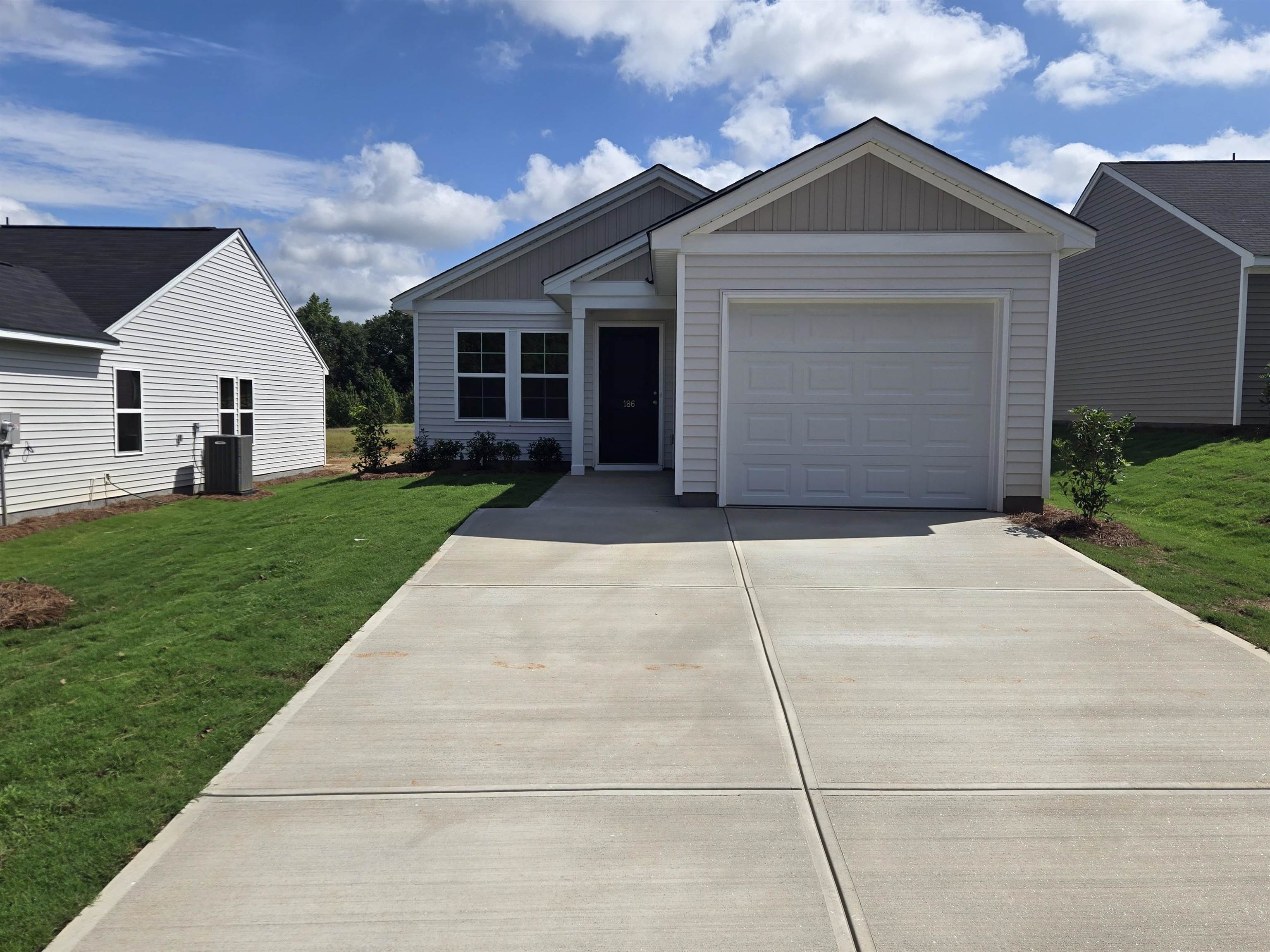 186 Cloverfield Lane — photo