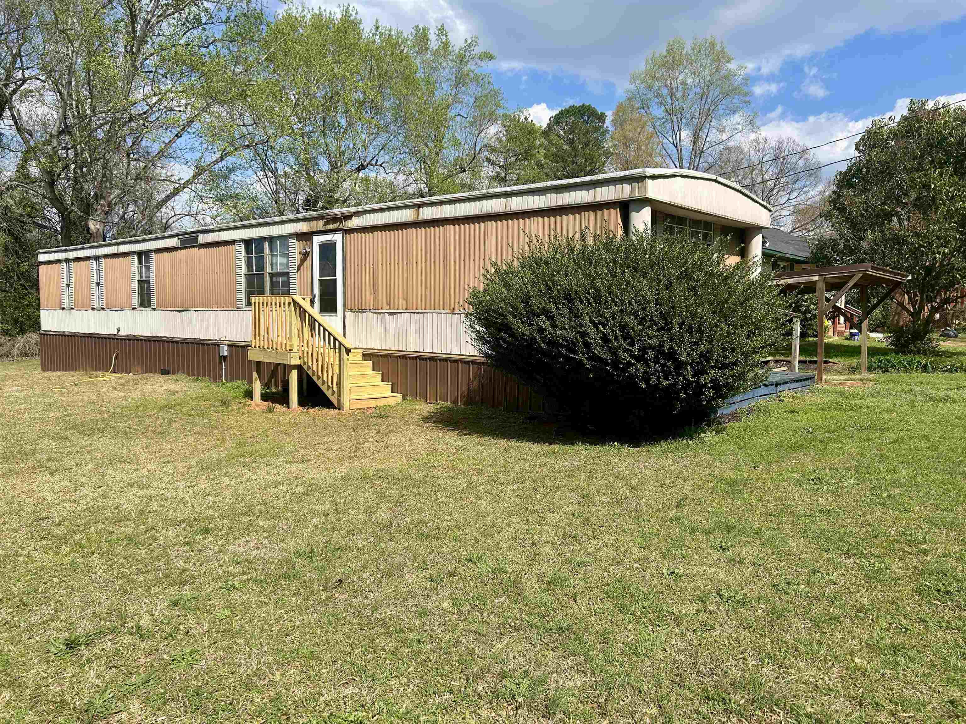 120 Crestmont Drive — photo