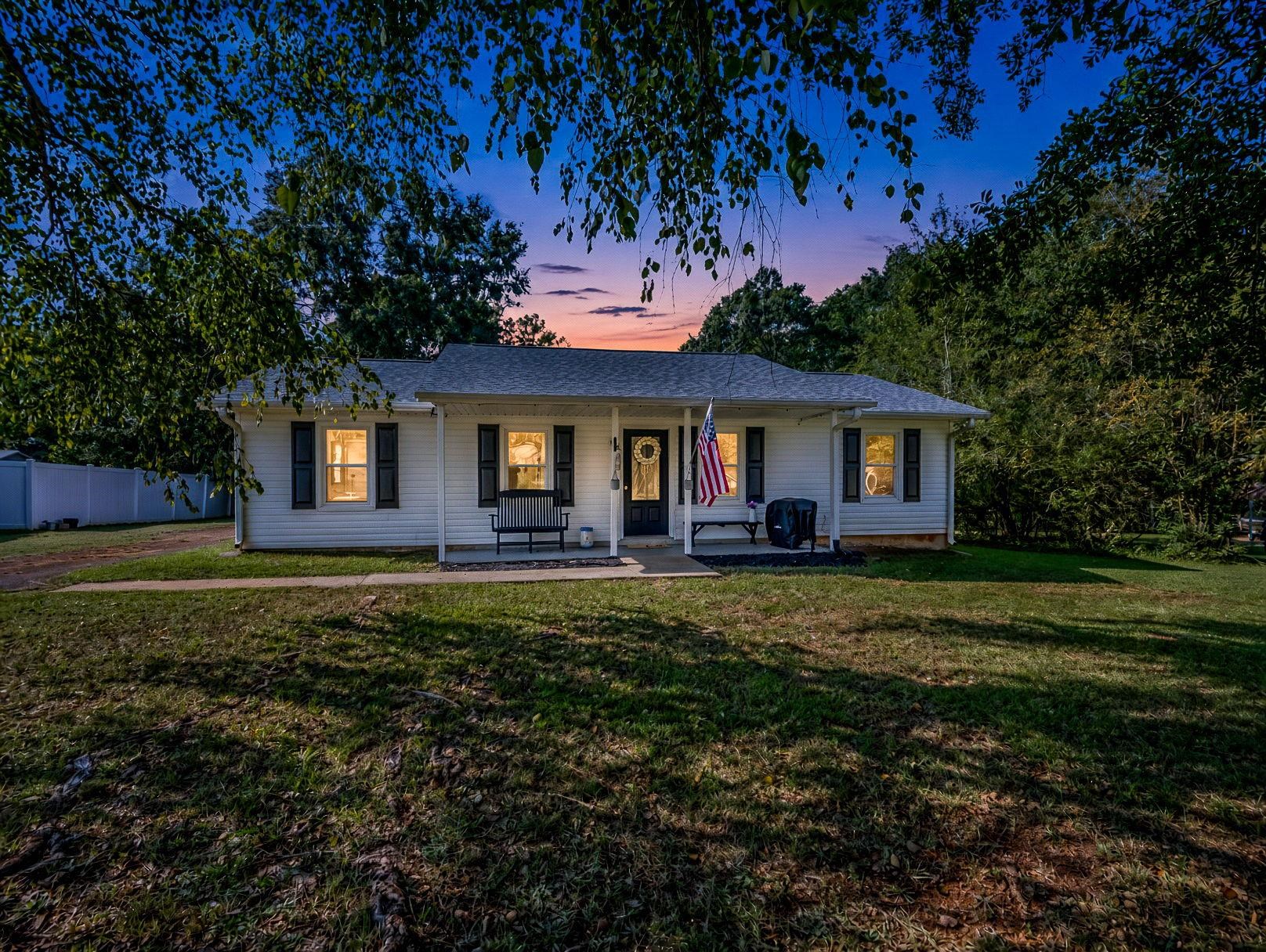 123 Strawberry Drive — photo