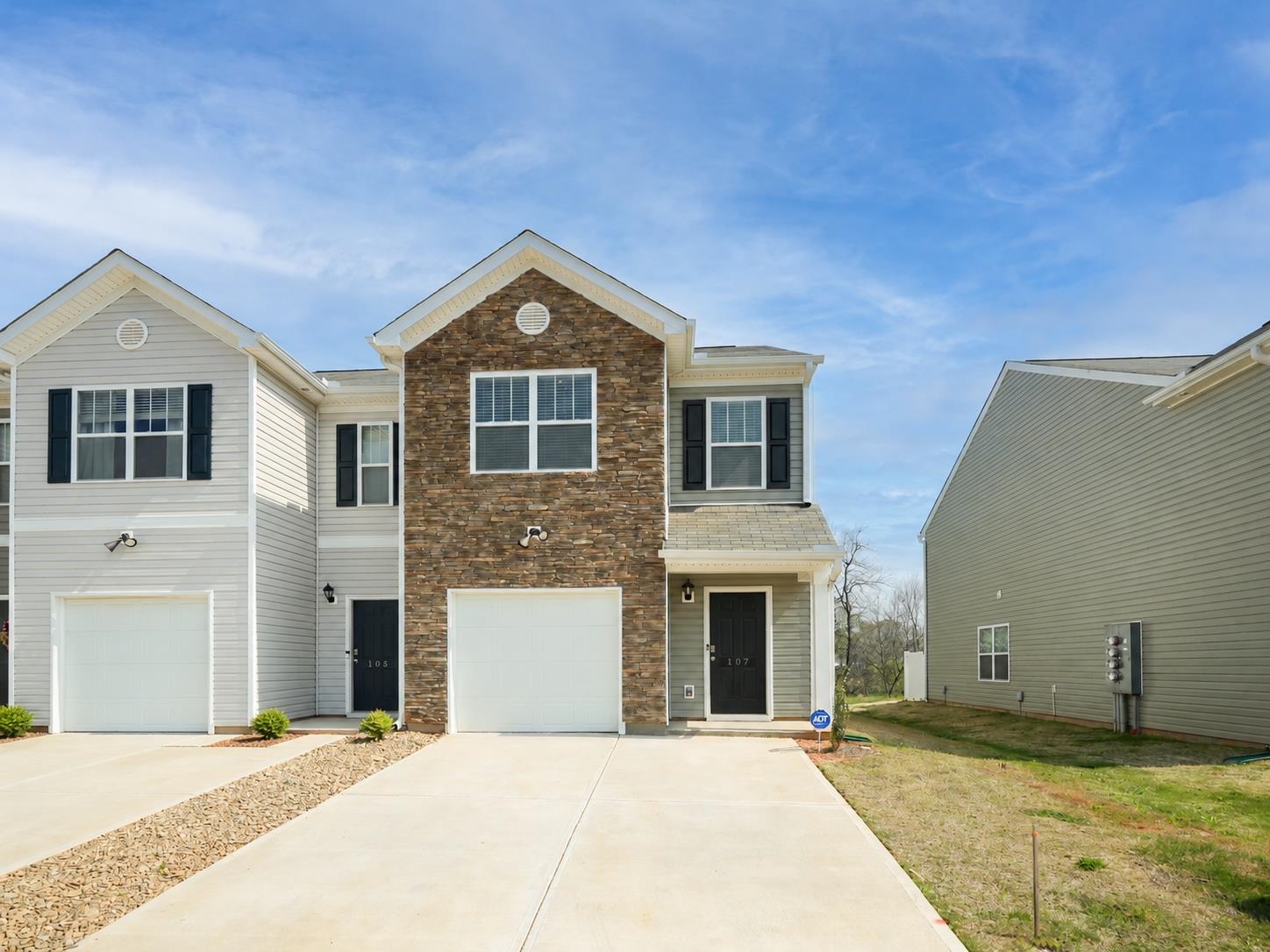 107 Sunriff Court — photo