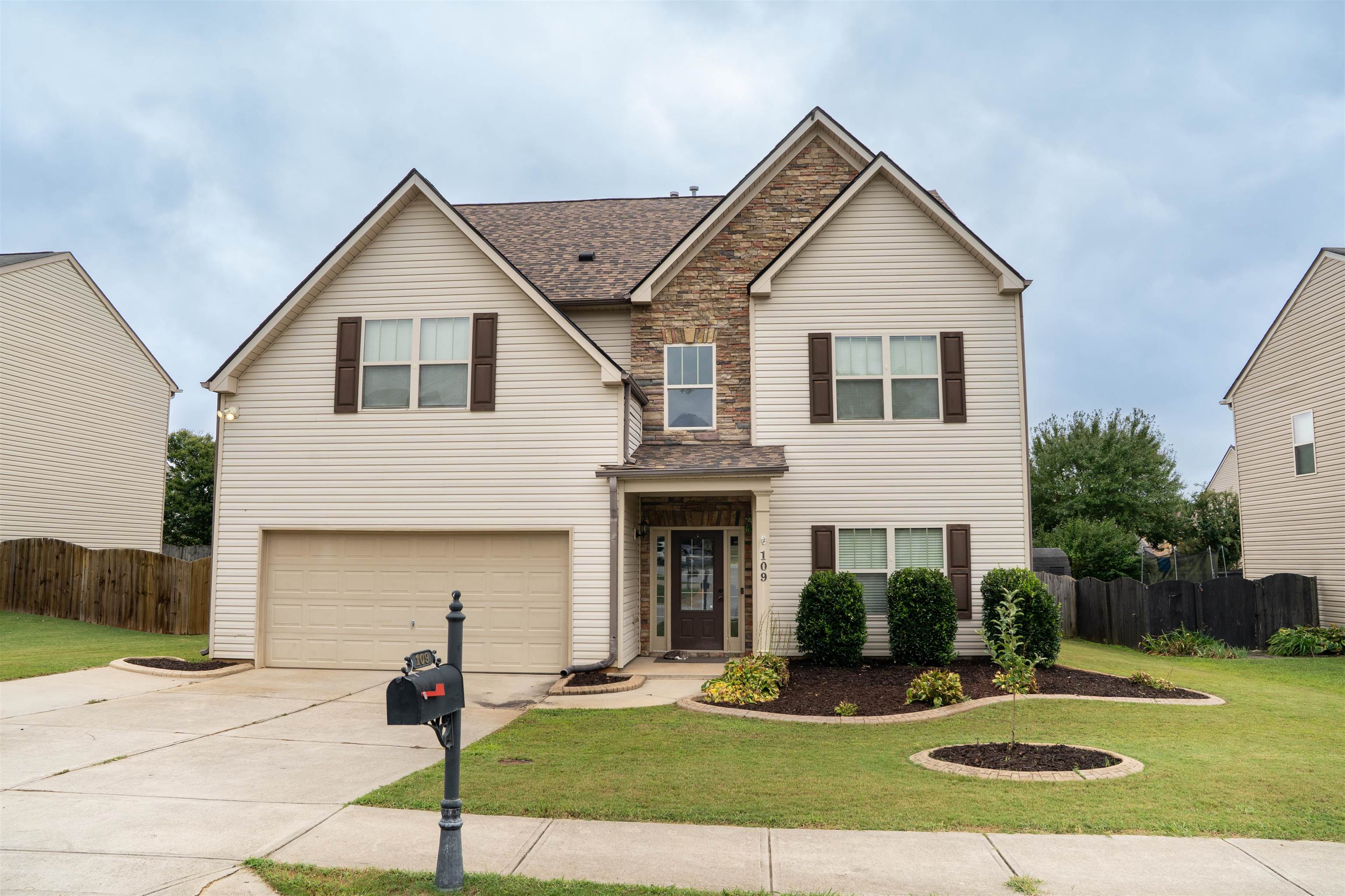 109 Sabin Court — photo