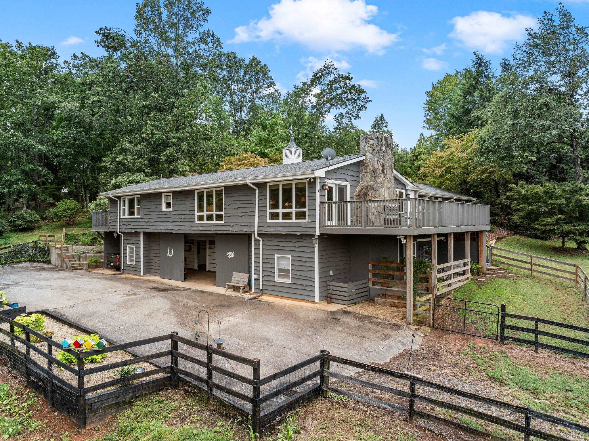 225 Mockingbird Hill Road — photo