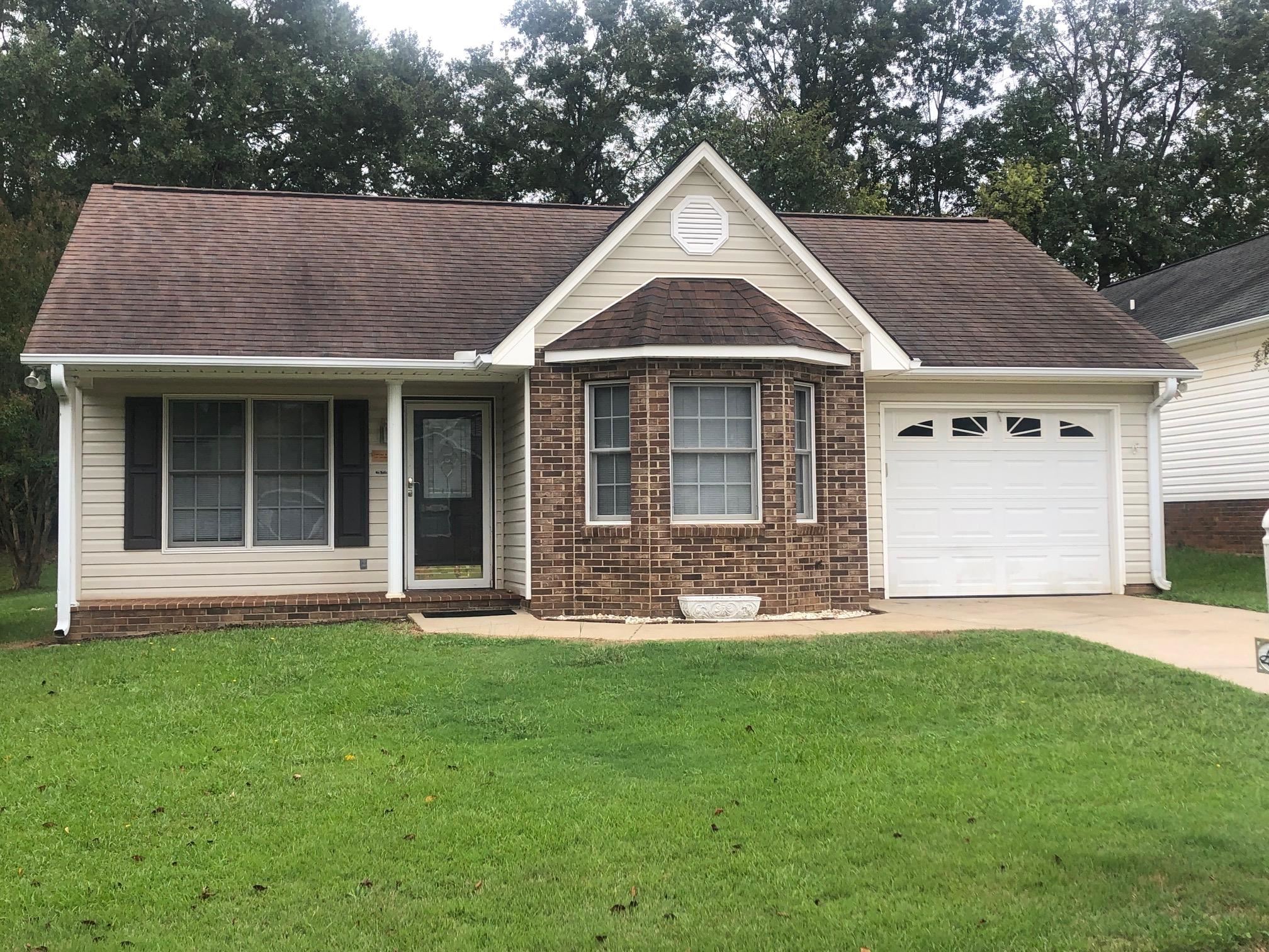 103 Chris Lane — photo