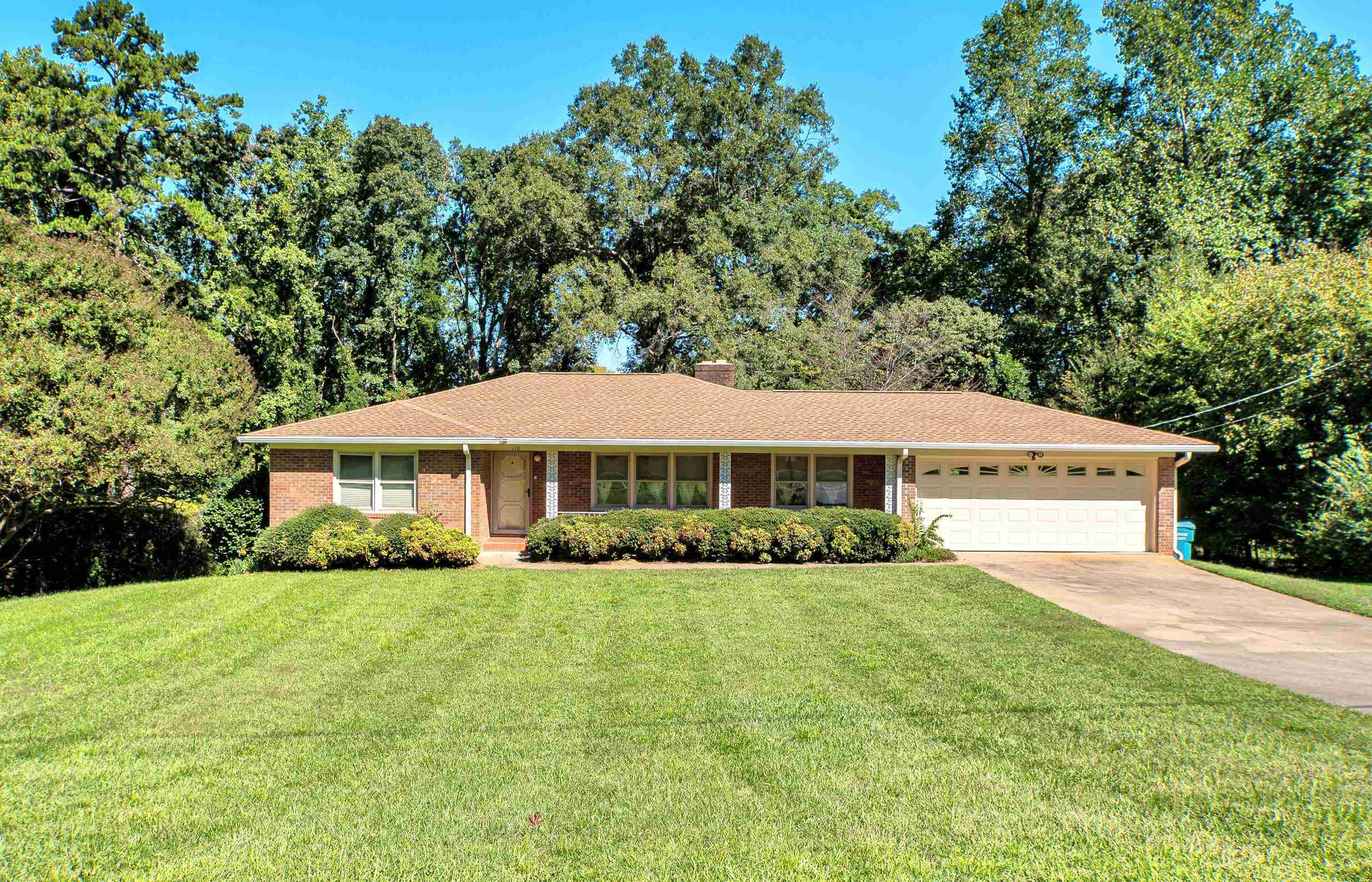 110 Crestview Dr — photo