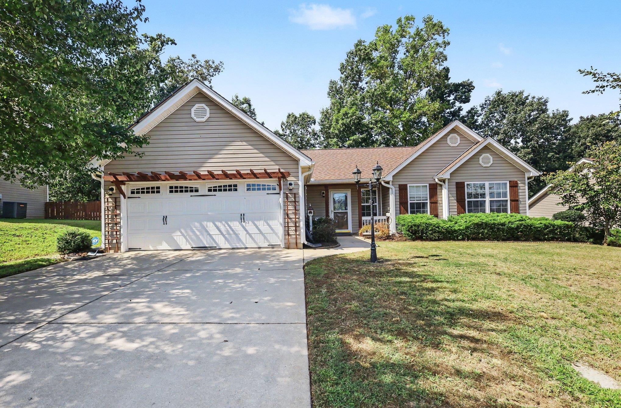 744 White Cloud Drive — photo