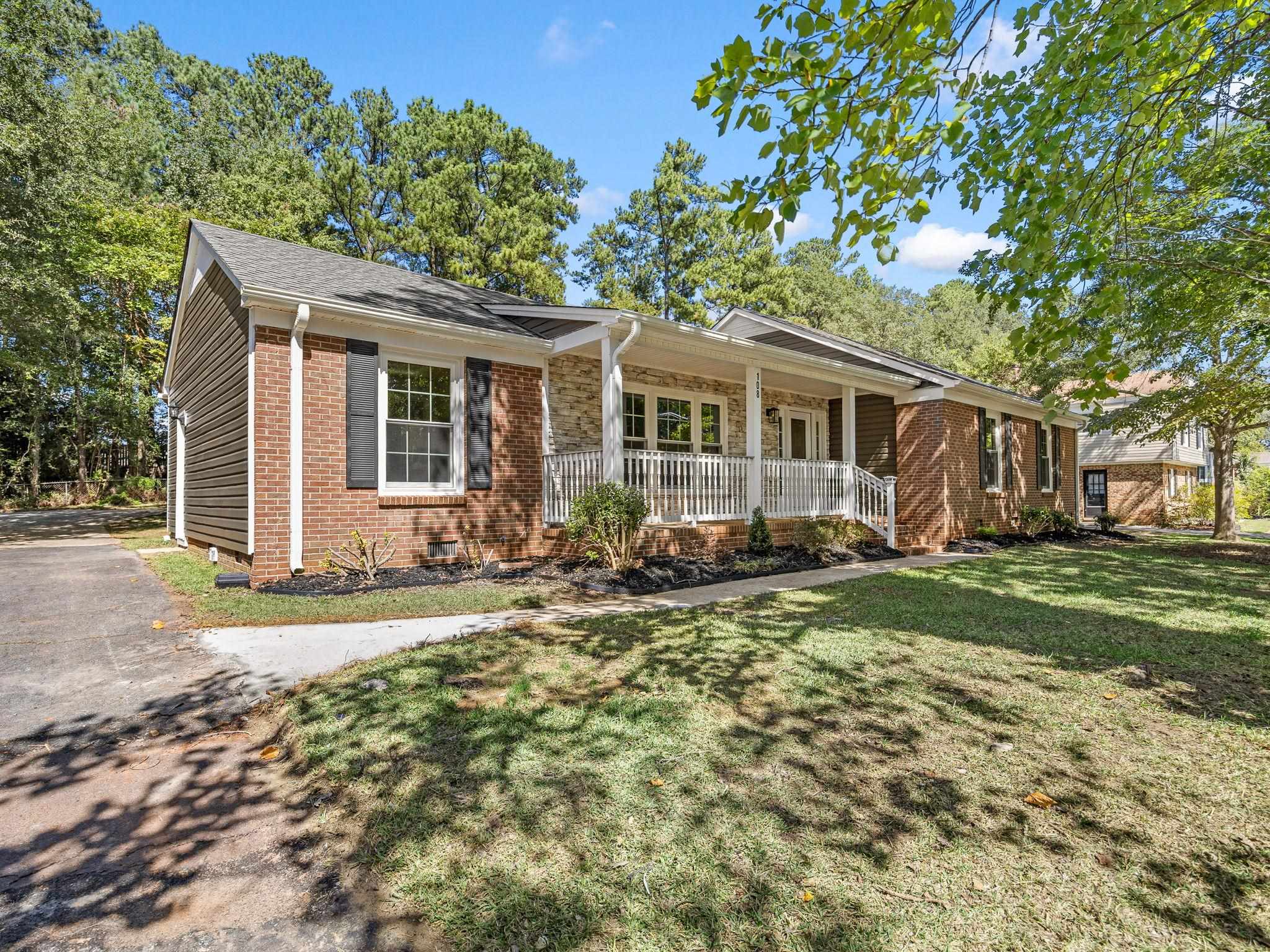 108 Barclay Downs Drive — photo