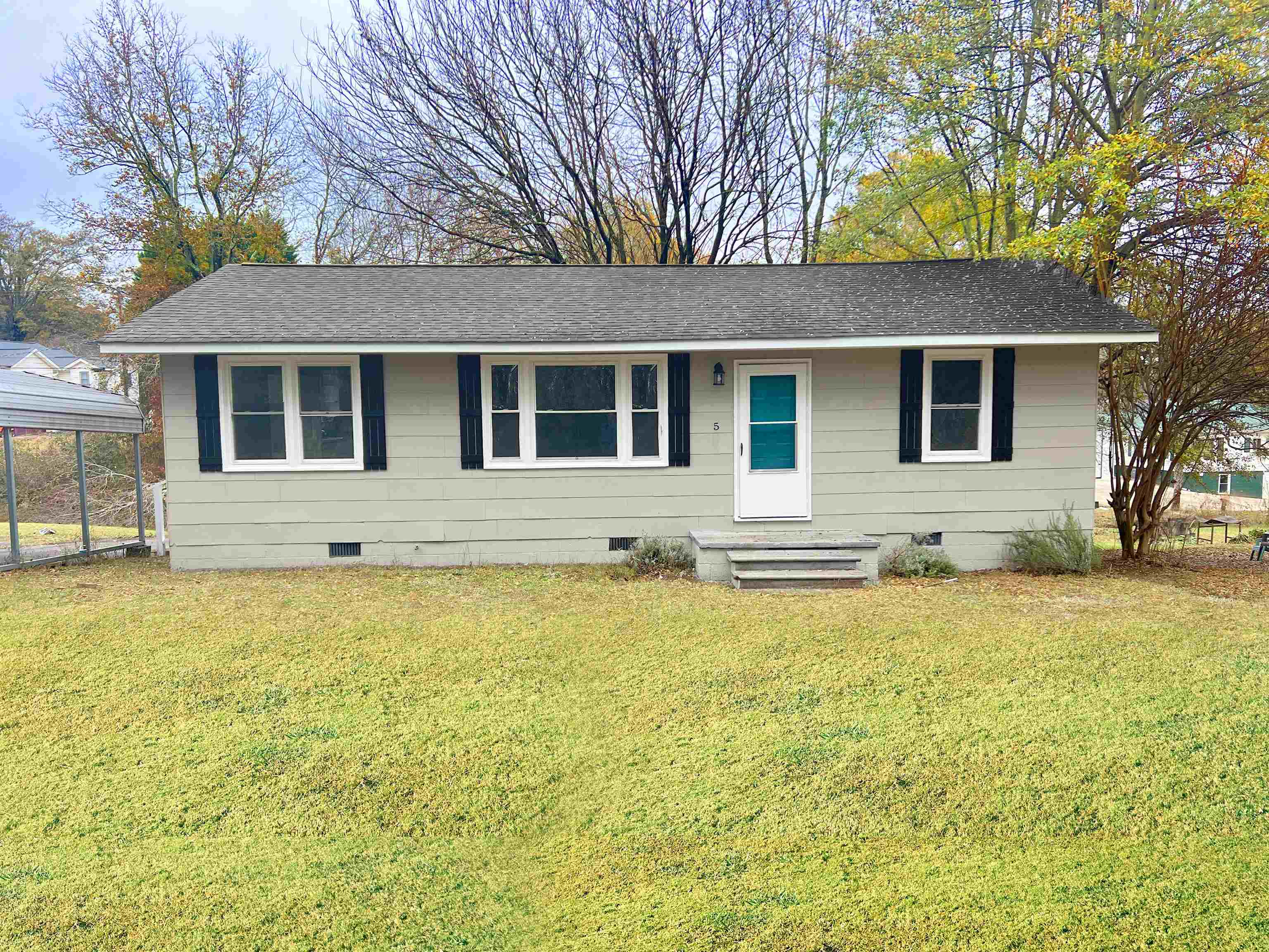 5 Pine Lane — photo