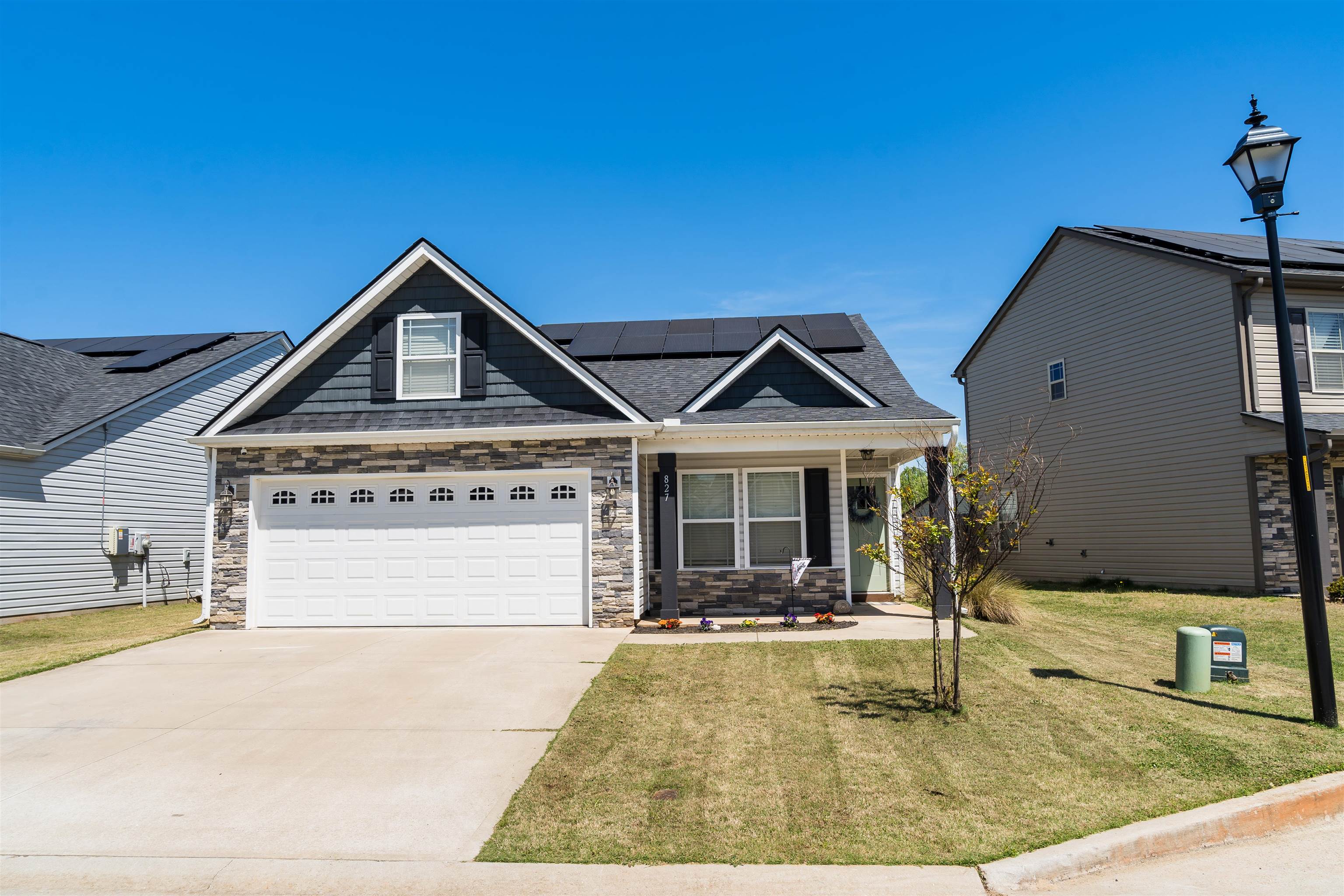 827 Highland View Road — photo