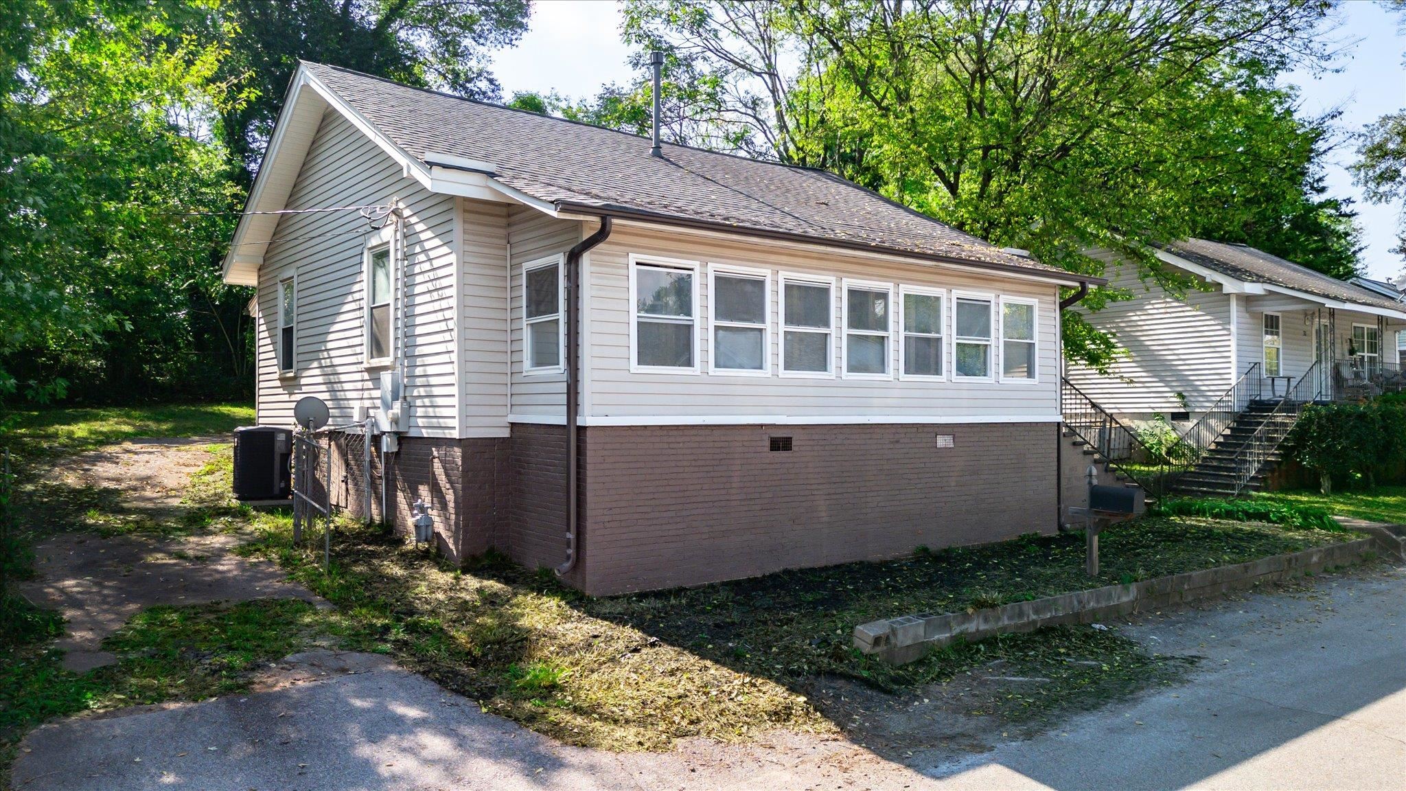 33 Ross Street — photo