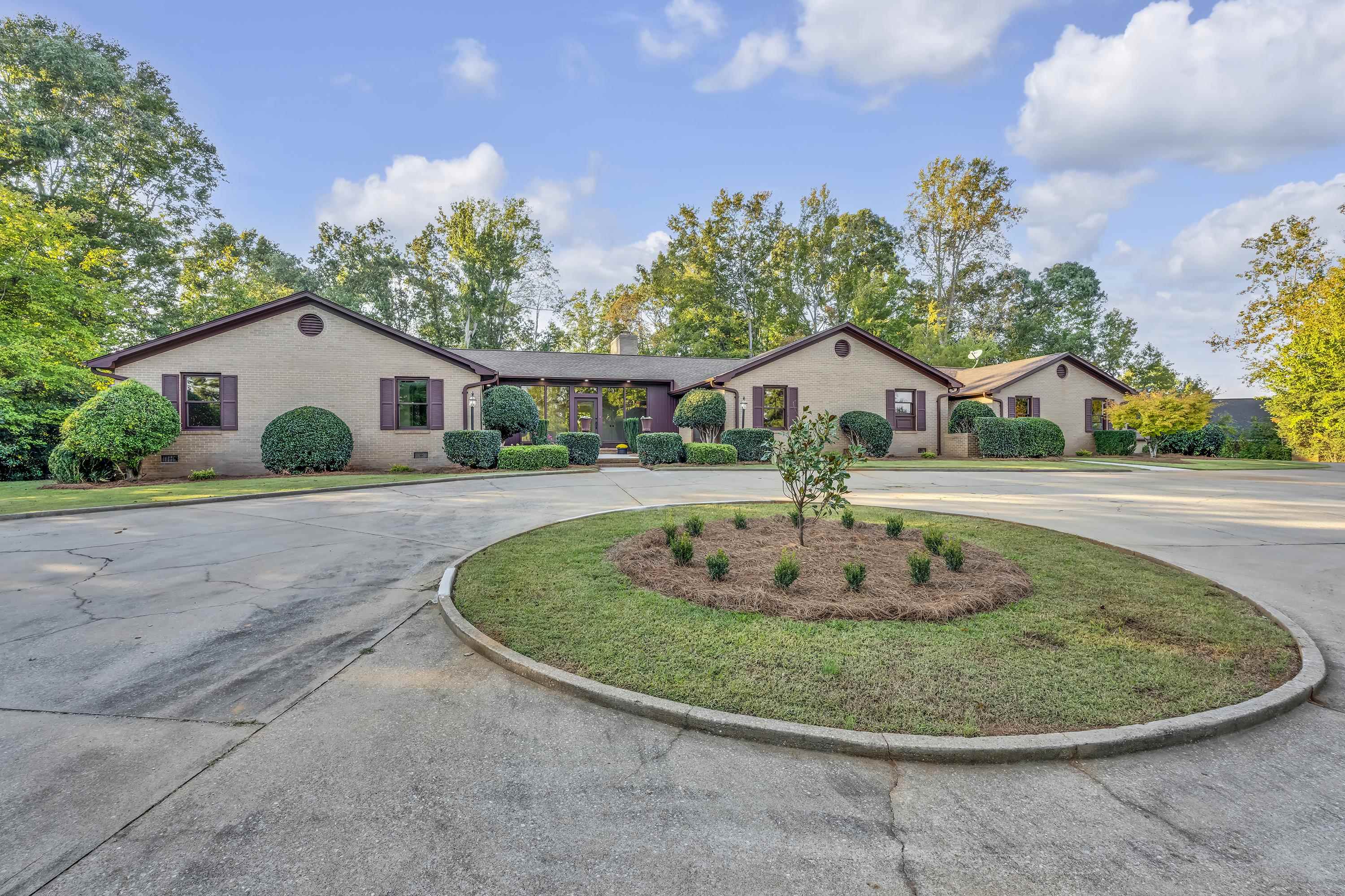 118 Clearcreek Drive — photo