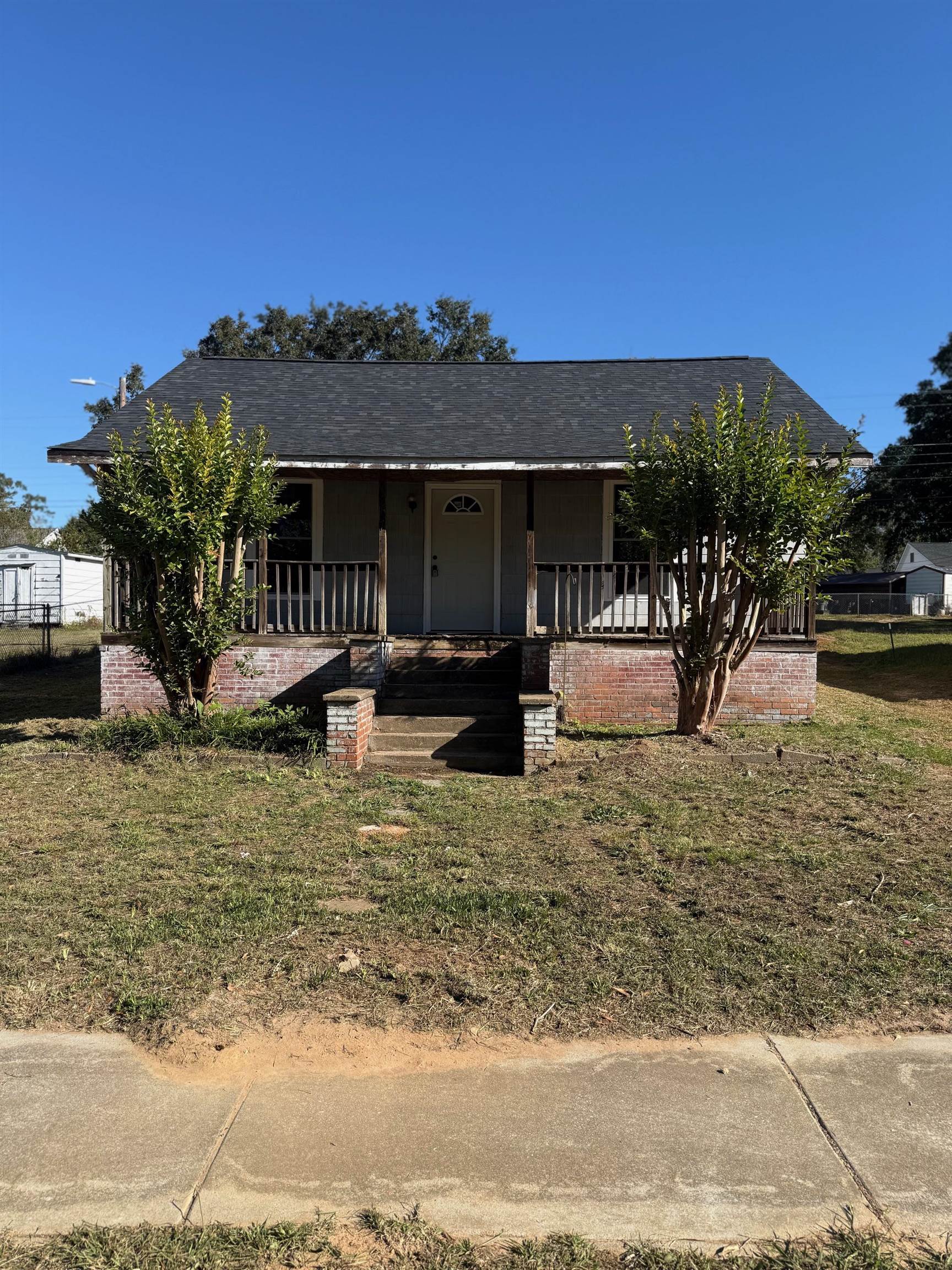 327 Woodruff Street — photo