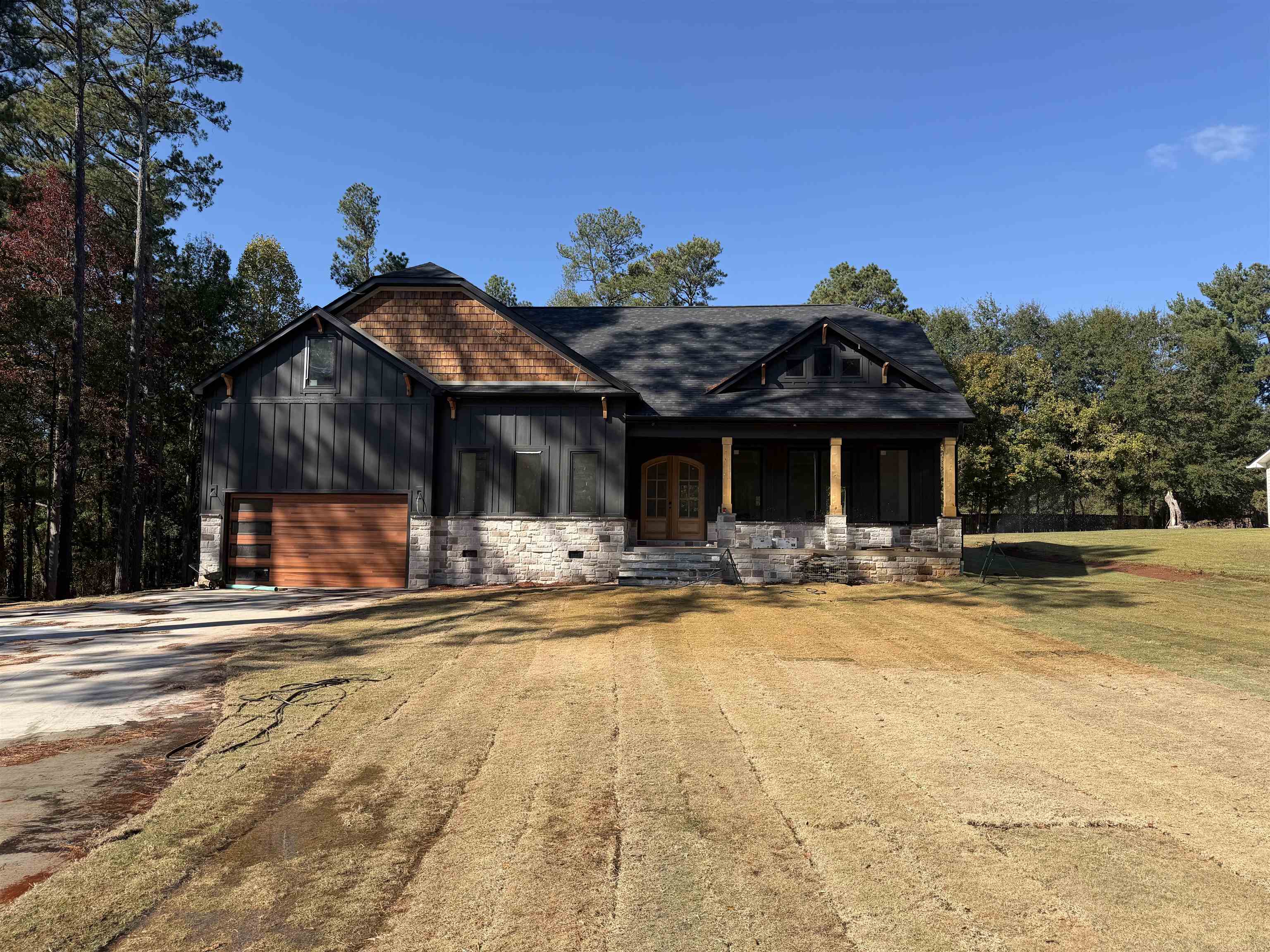 922 John Dodd Rd — photo