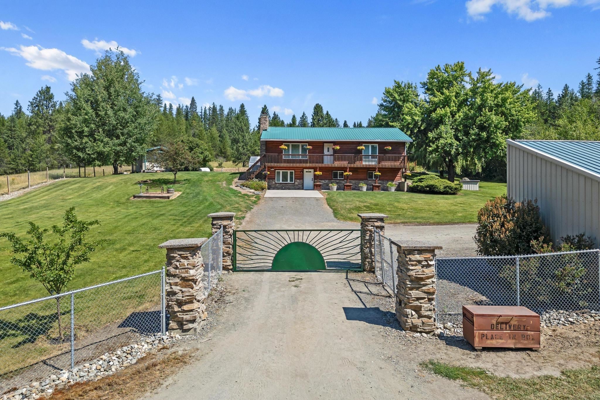 1381 Little Twin Lakes Rd — photo