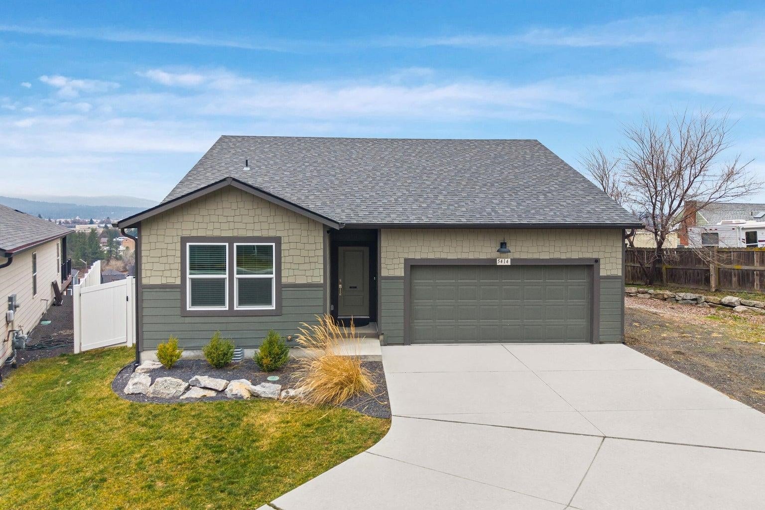 5414 E Bridgeport Ct — photo