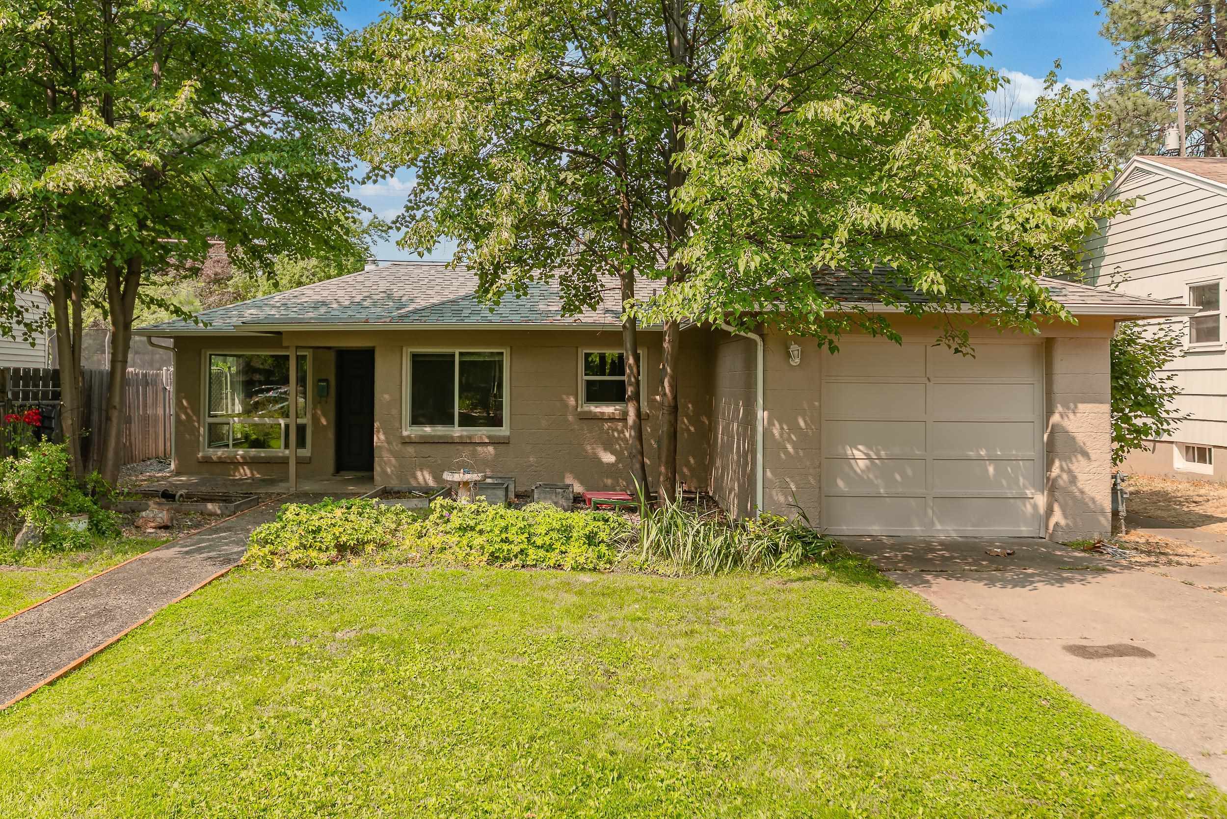 1307 E Thurston Ave — photo