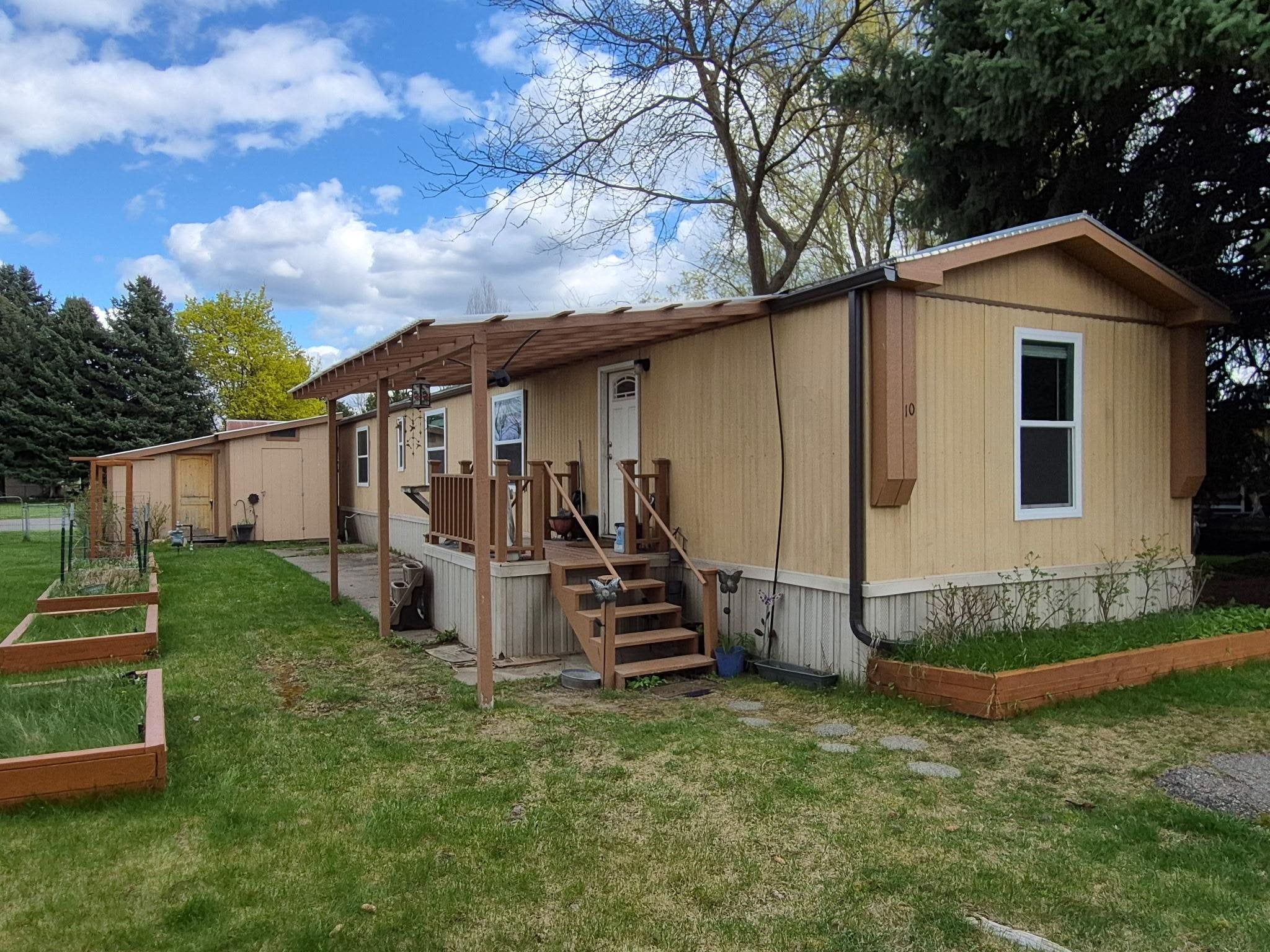 3925 E Farwell Rd — photo