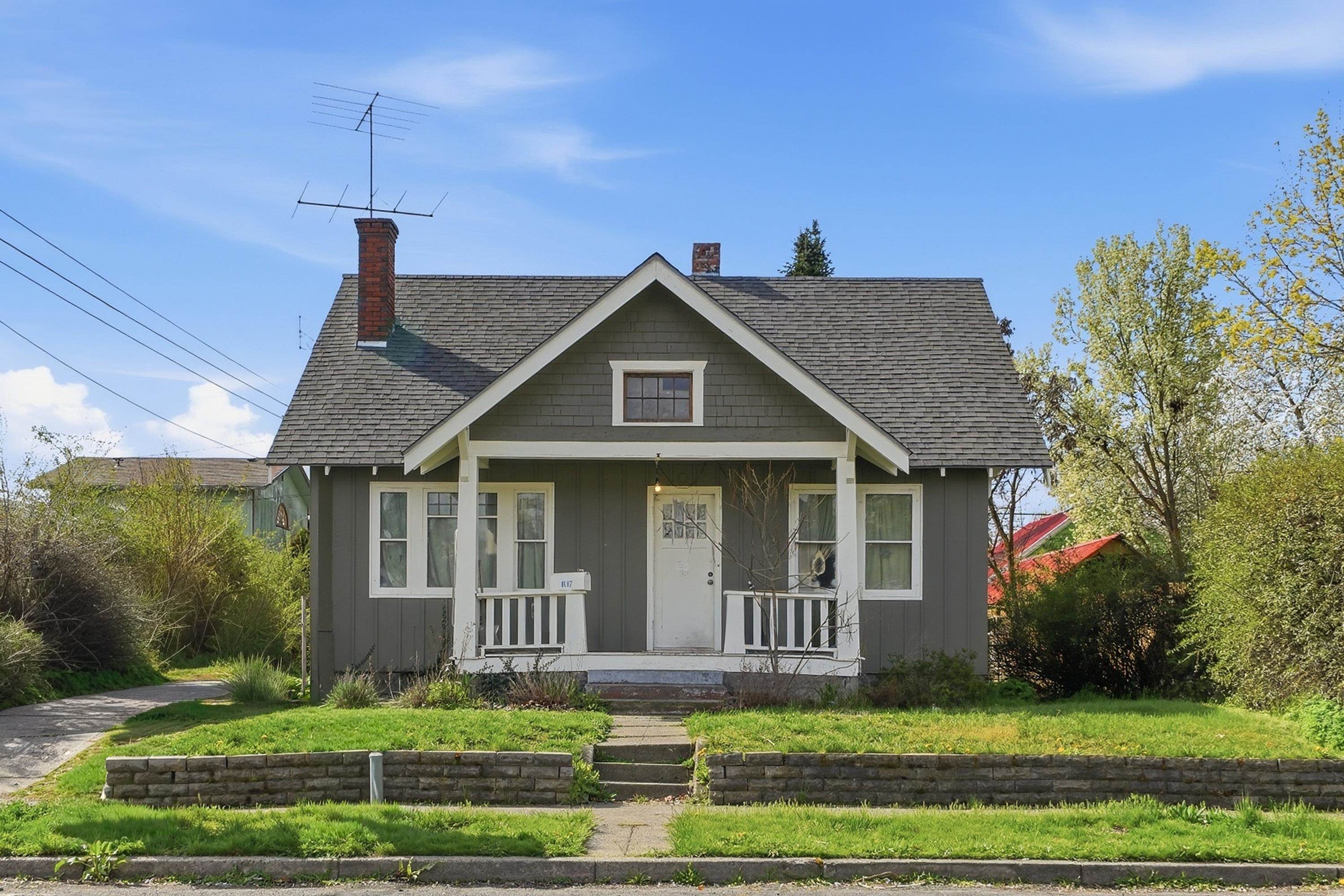 1017 W Dalton Ave — photo