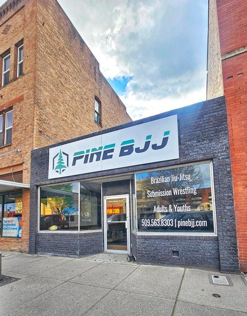 130 S Main St — photo