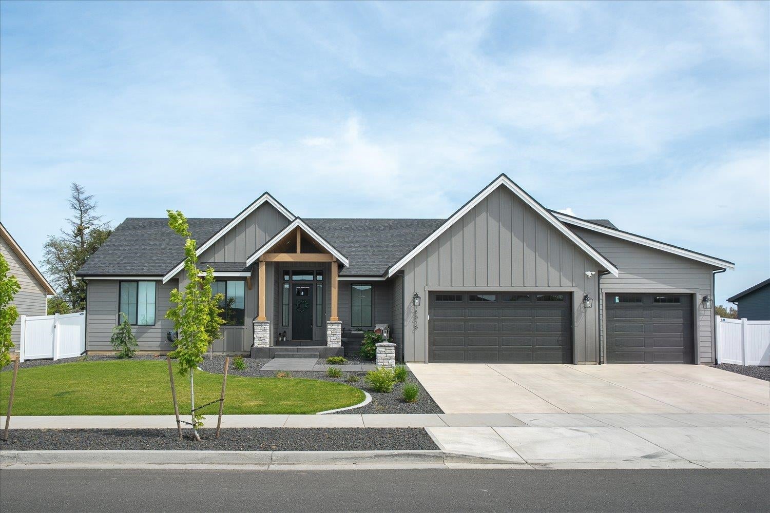 8616 N Molly St — photo