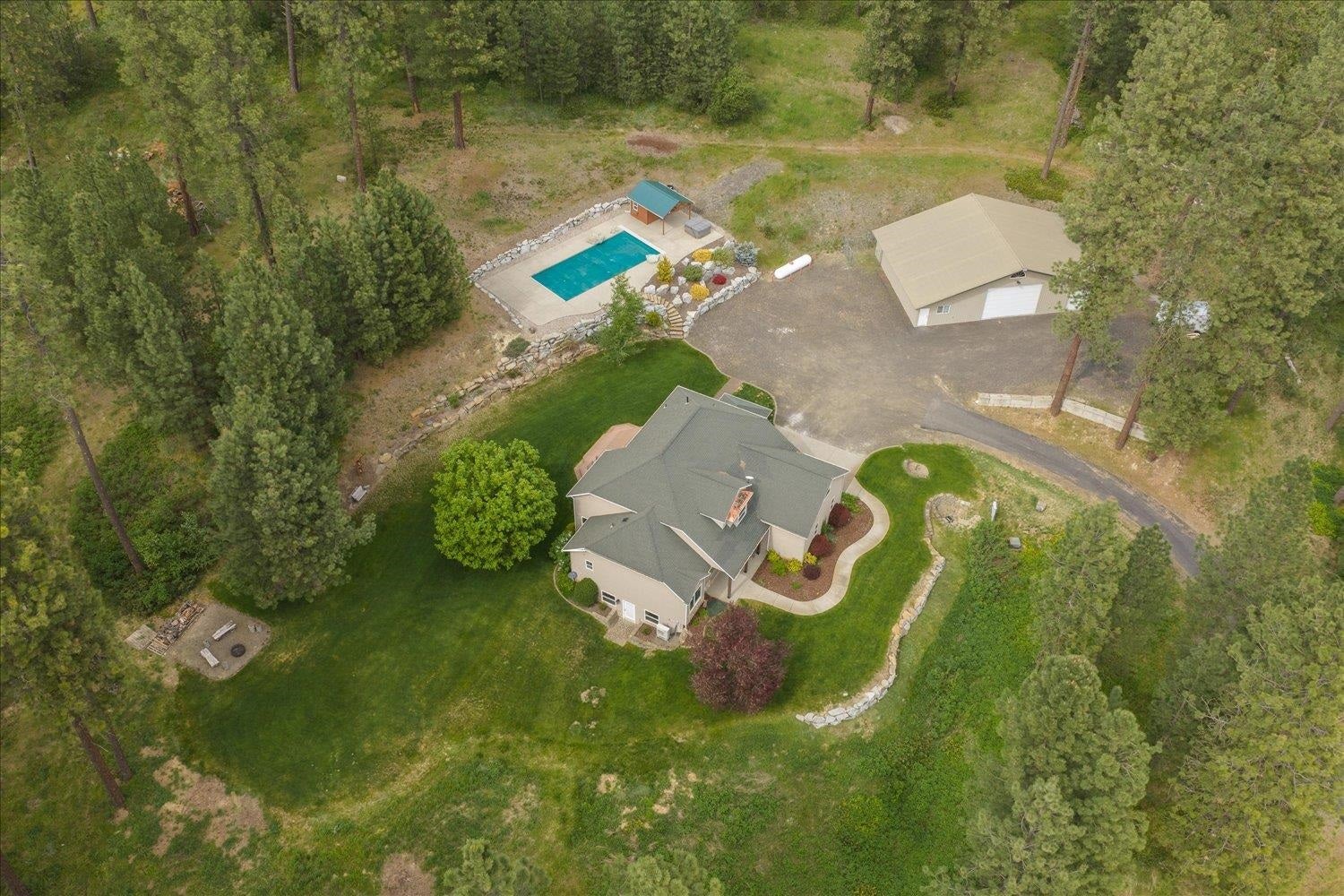 12421 E Mt Spokane Park Dr — photo