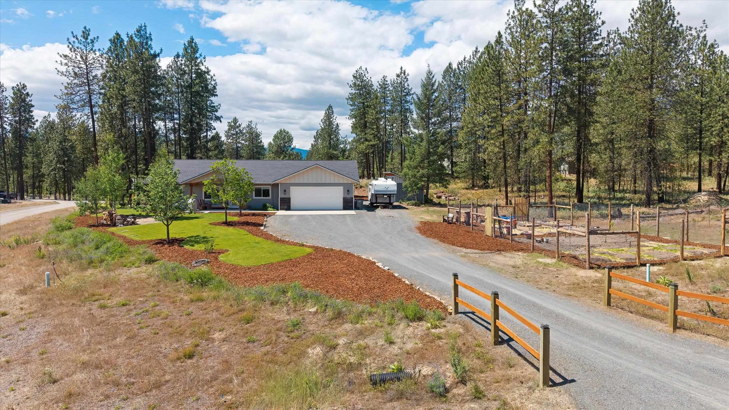 1286 Inez Way — photo