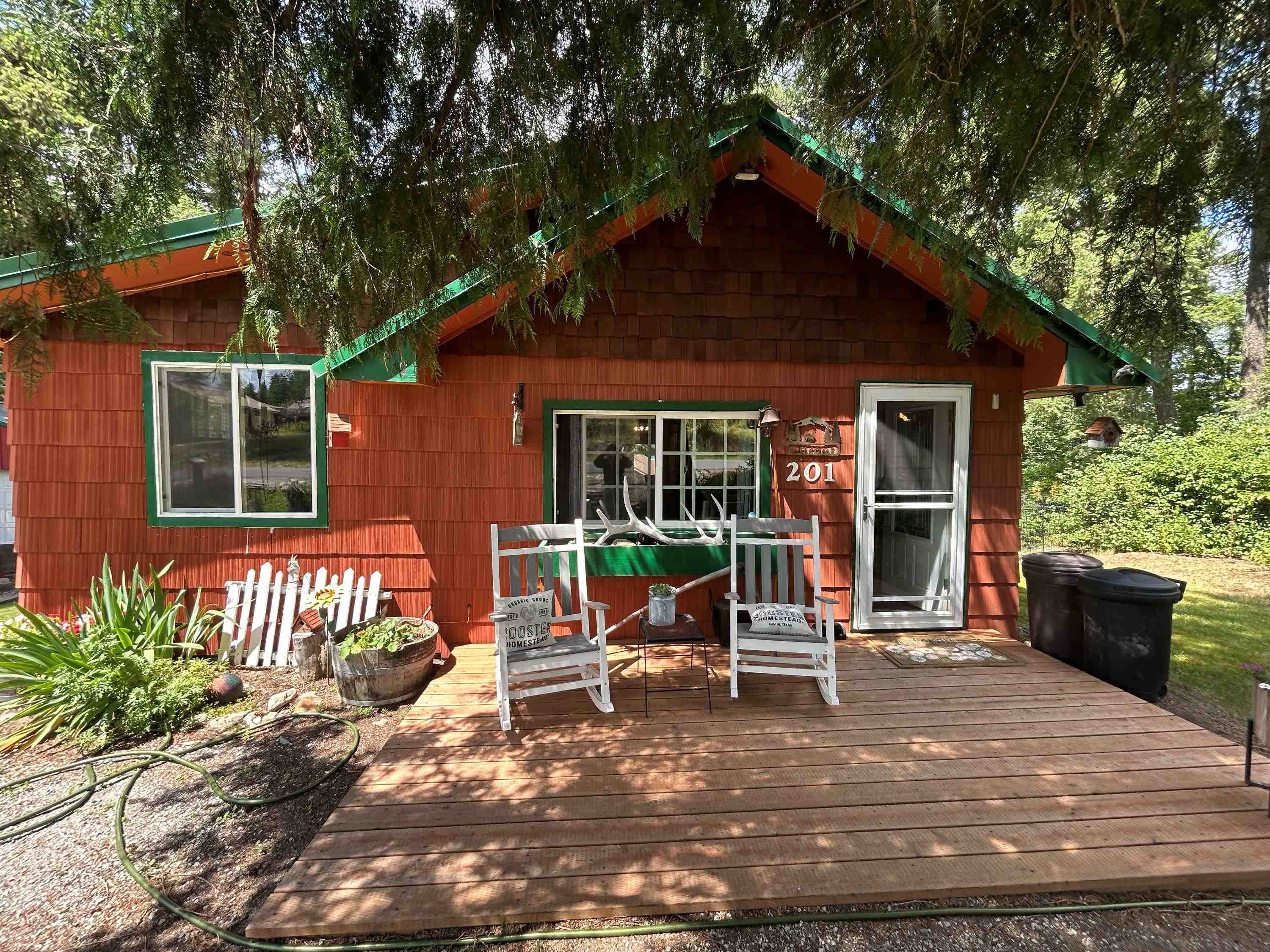 201 Fir Ln — photo