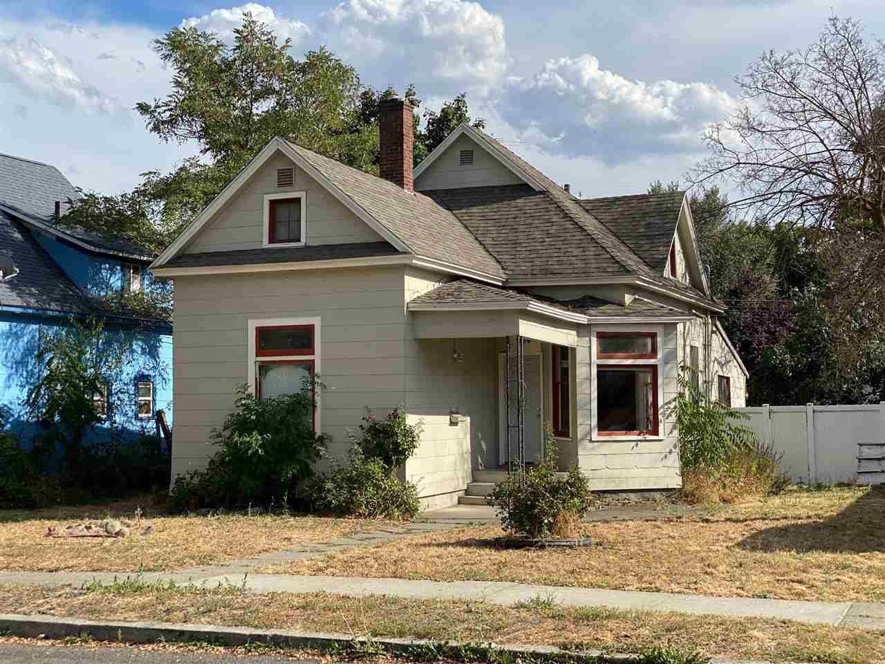 934 E Nora Ave — photo
