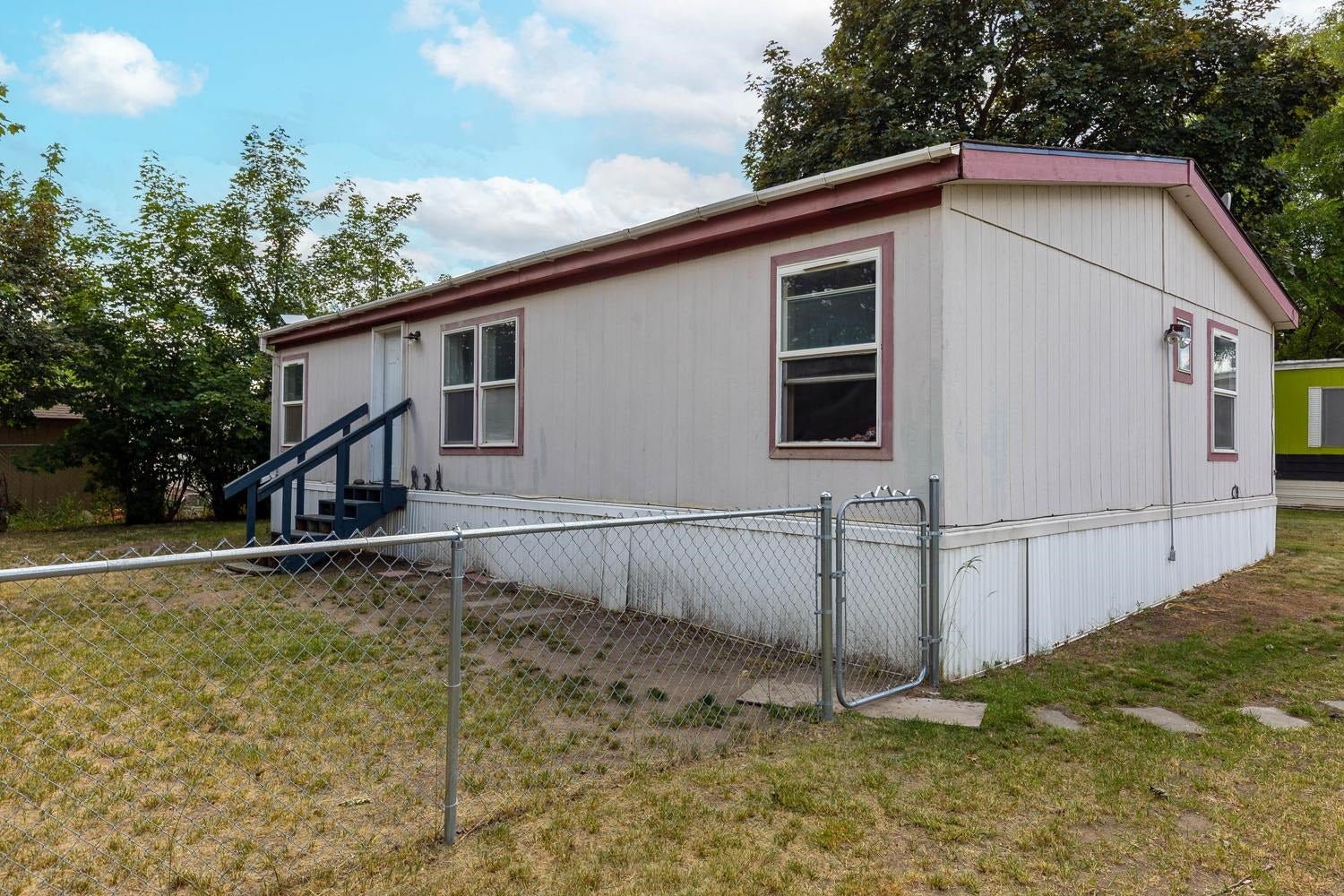 3920 E Center Rd — photo