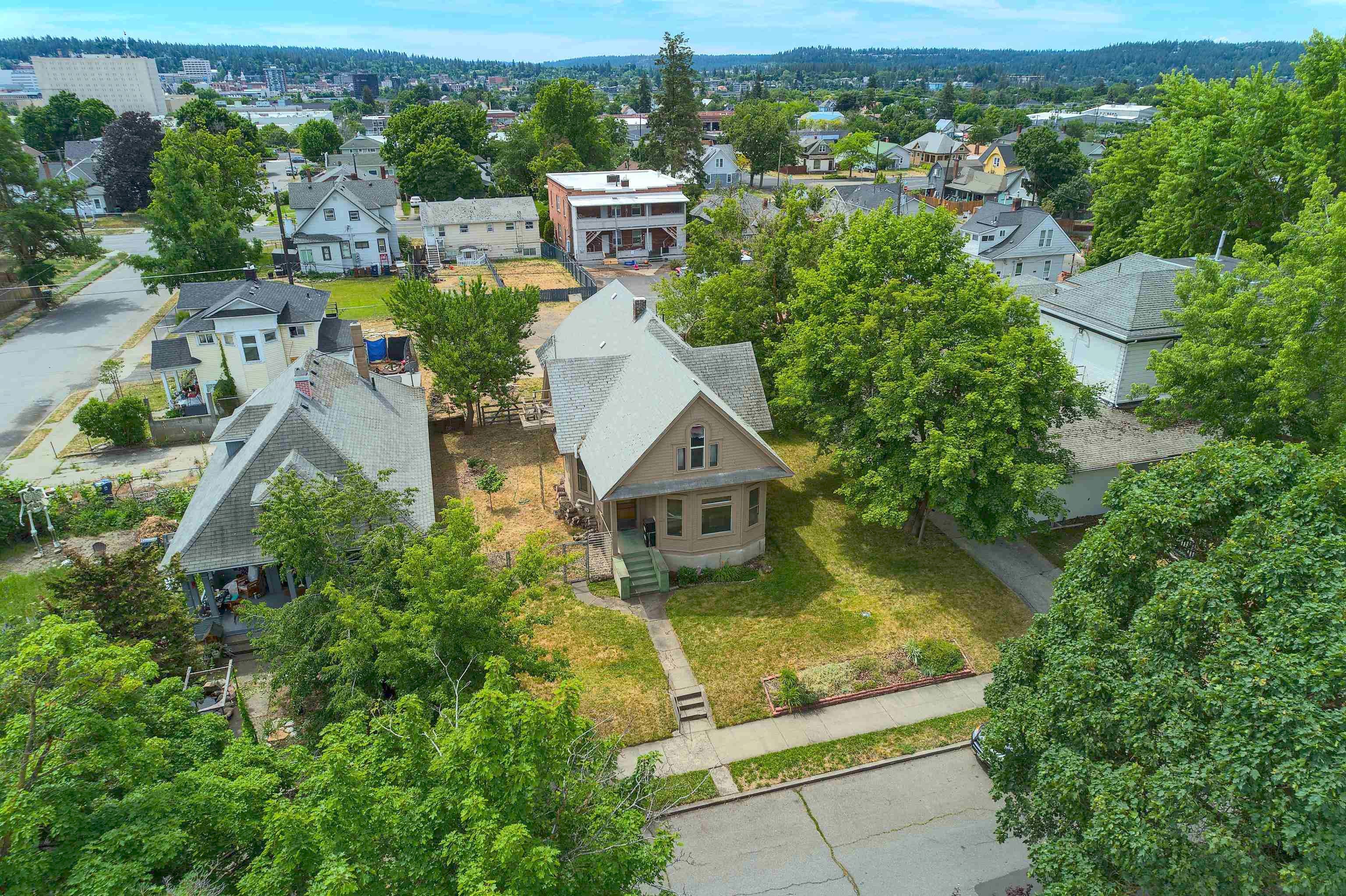 1307 W Spofford Ave — photo