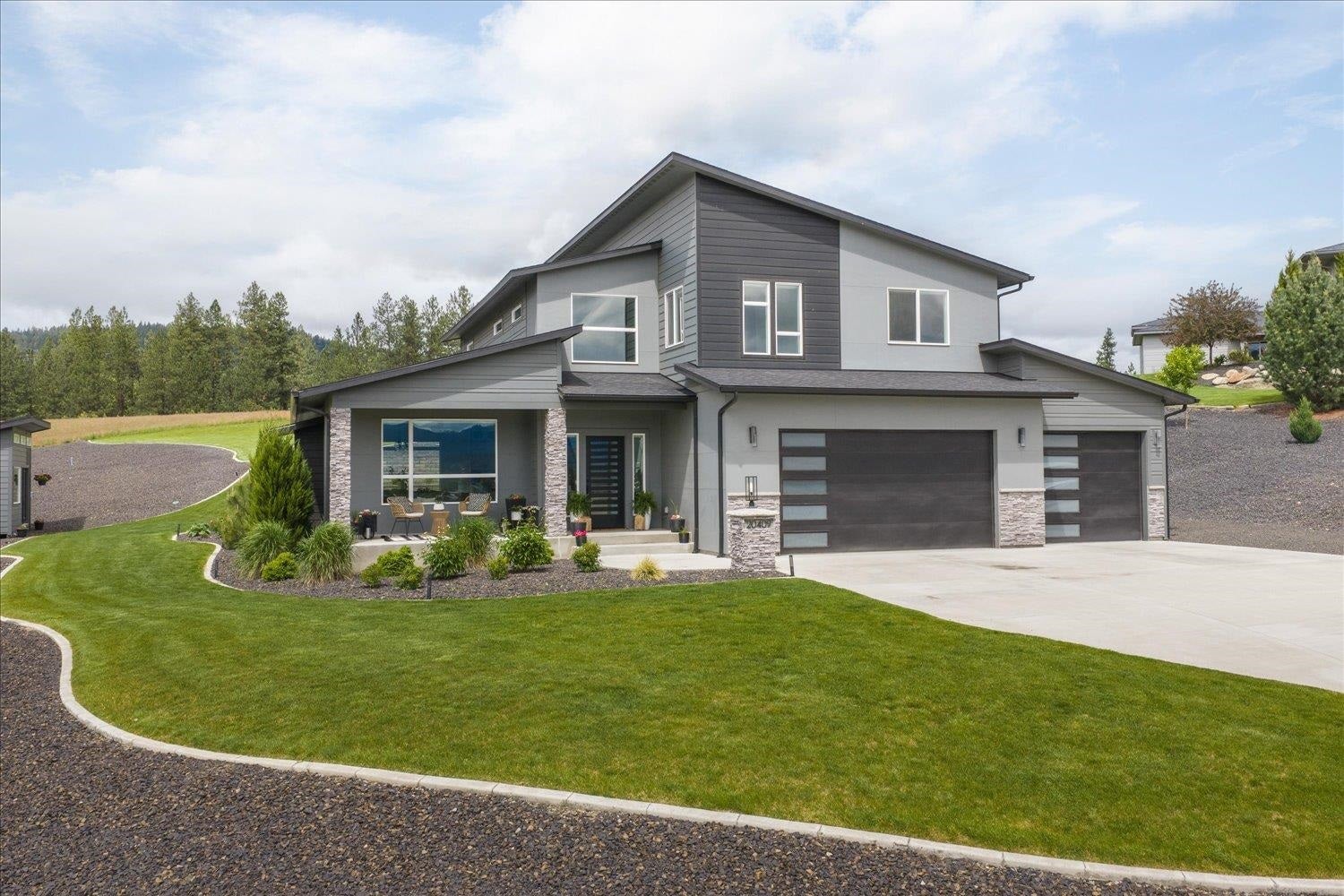 20409 E Happy Trails Ln — photo
