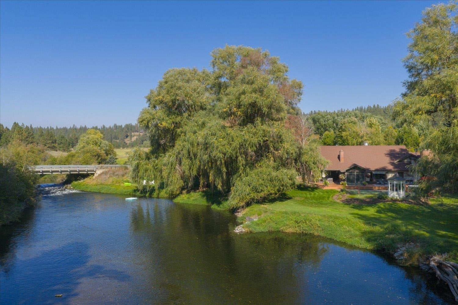 3207 E River Glen Dr — photo
