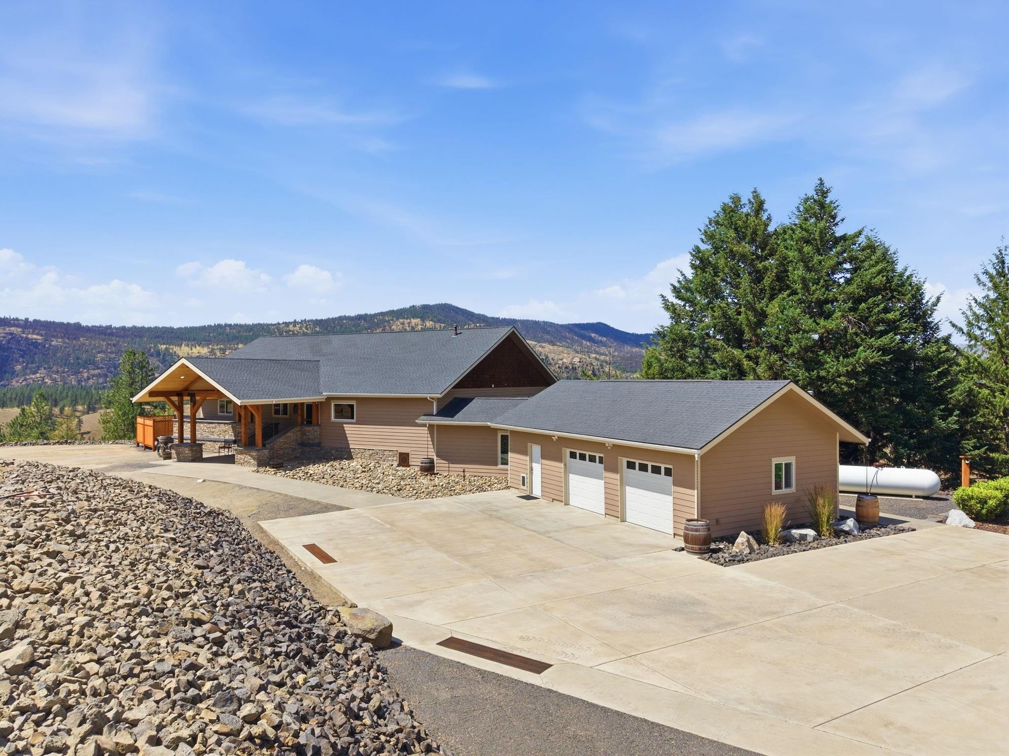 21413 W South Bank Rd — photo