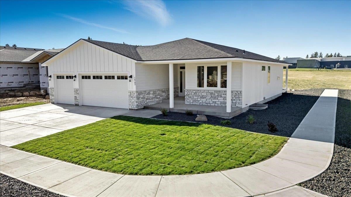 16785 N Wellington Rd — photo