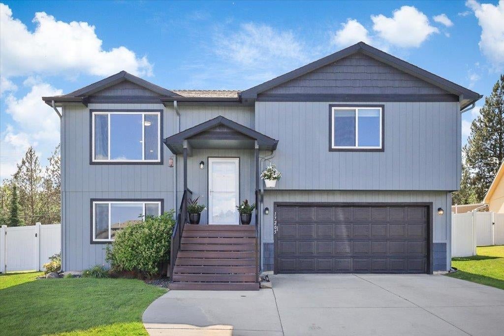 17205 N Dakota Ln — photo