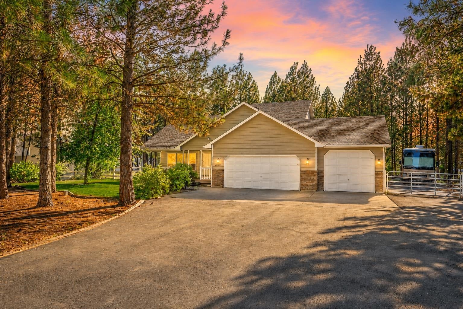 6305 Jenna Dr — photo