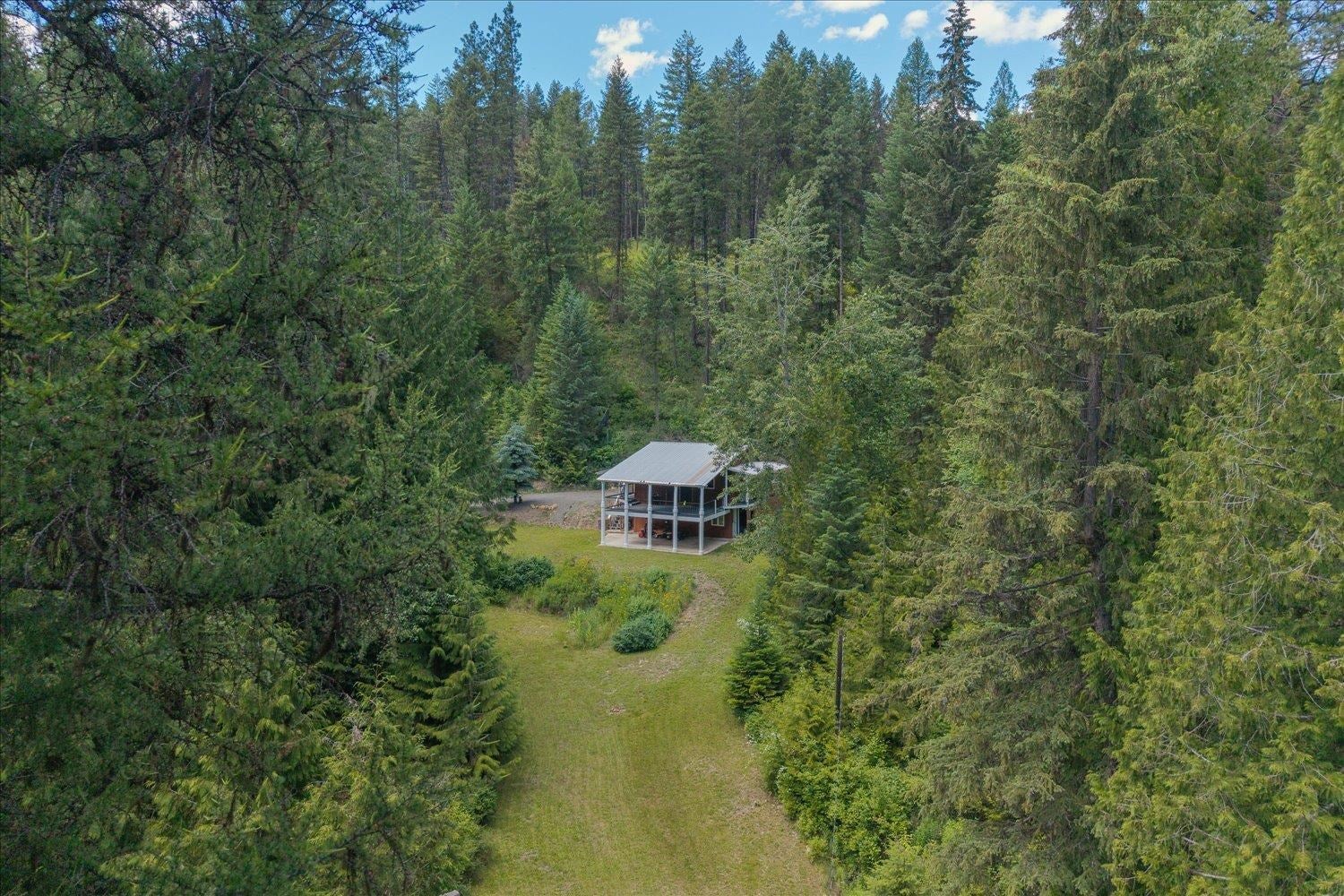 604 Deadman Creek Rd — photo