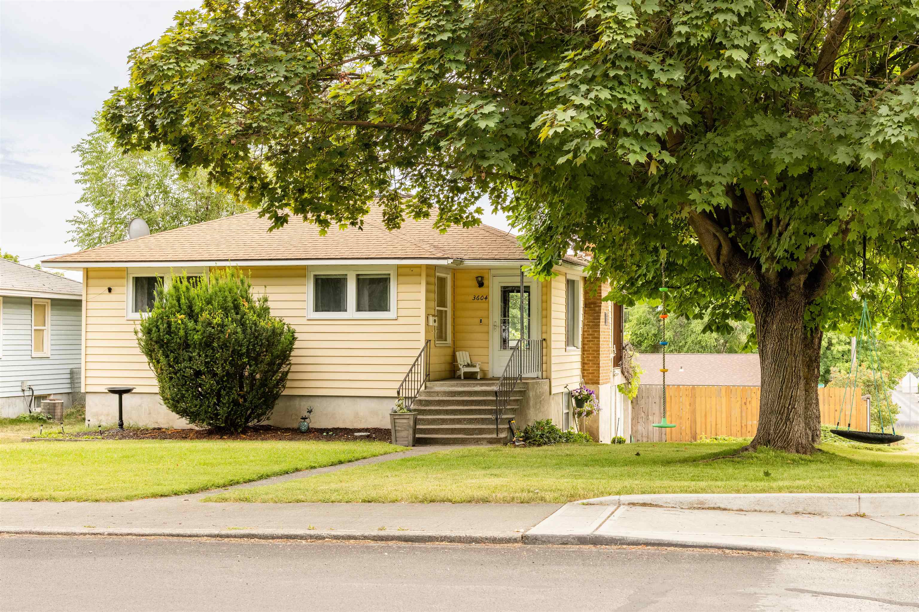 3604 E Fairview Ave — photo