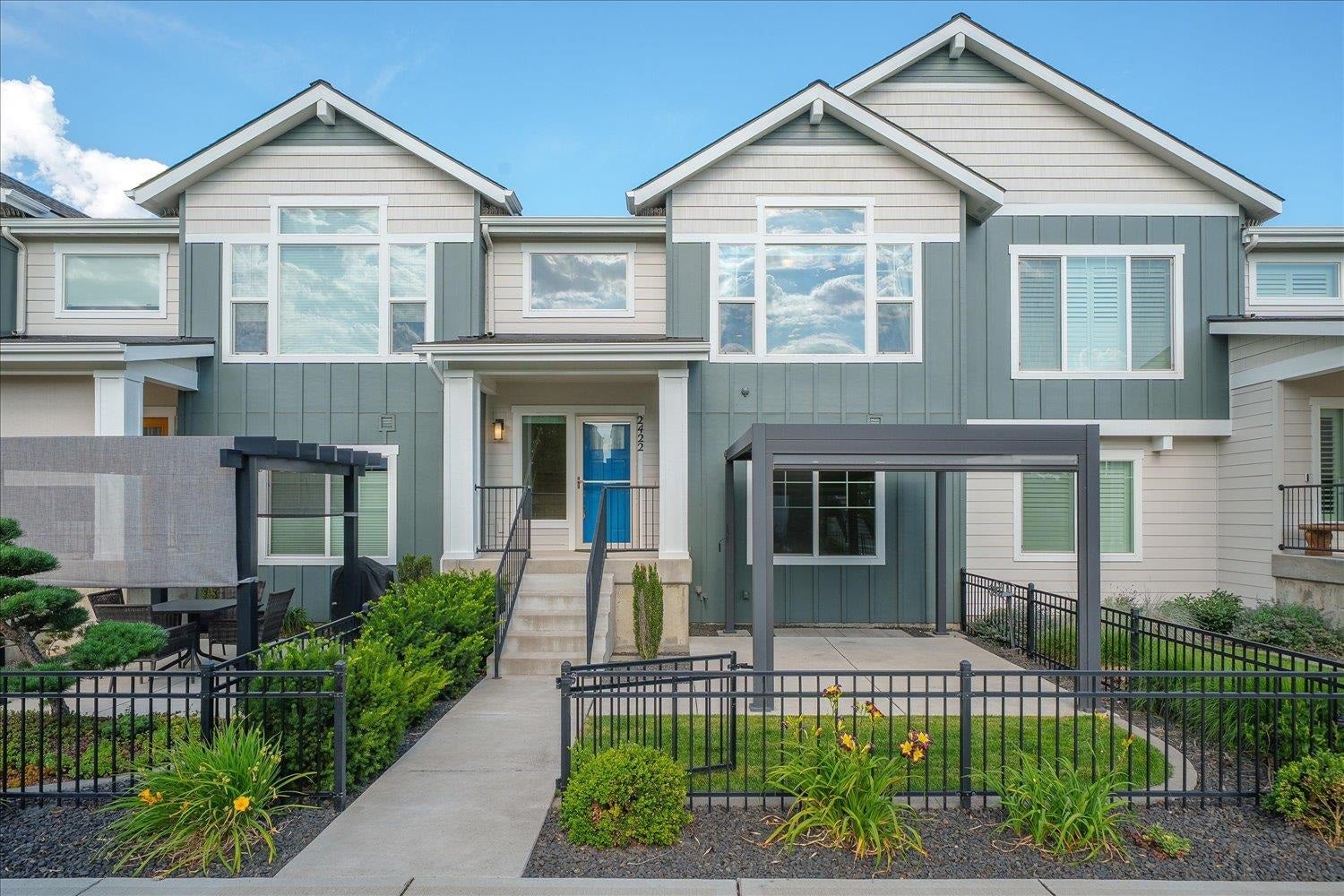 2422 W Summit Pkwy — photo