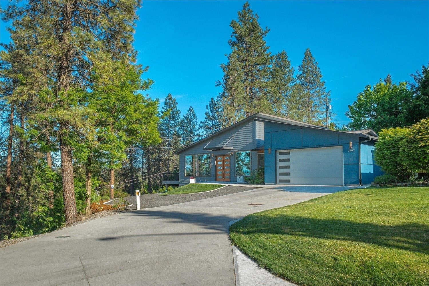 3307 W Hartson Ave — photo