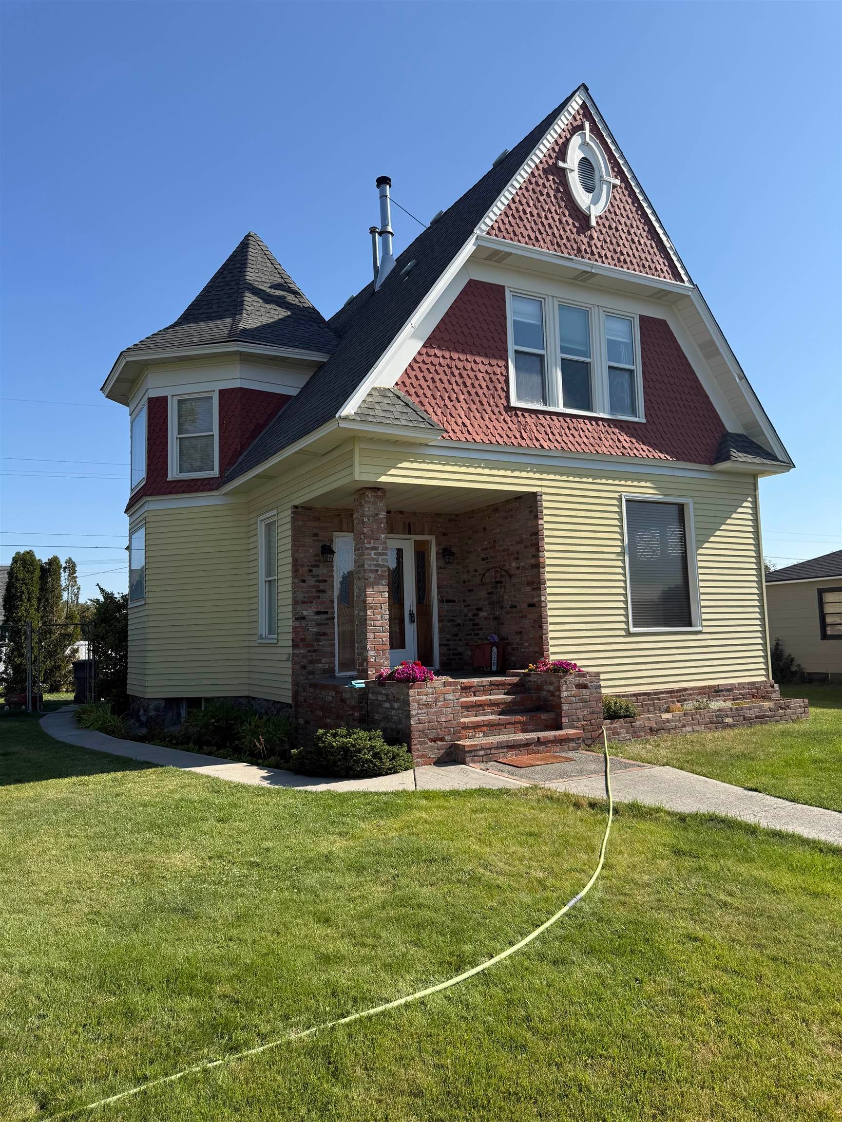 520 Marshall St — photo
